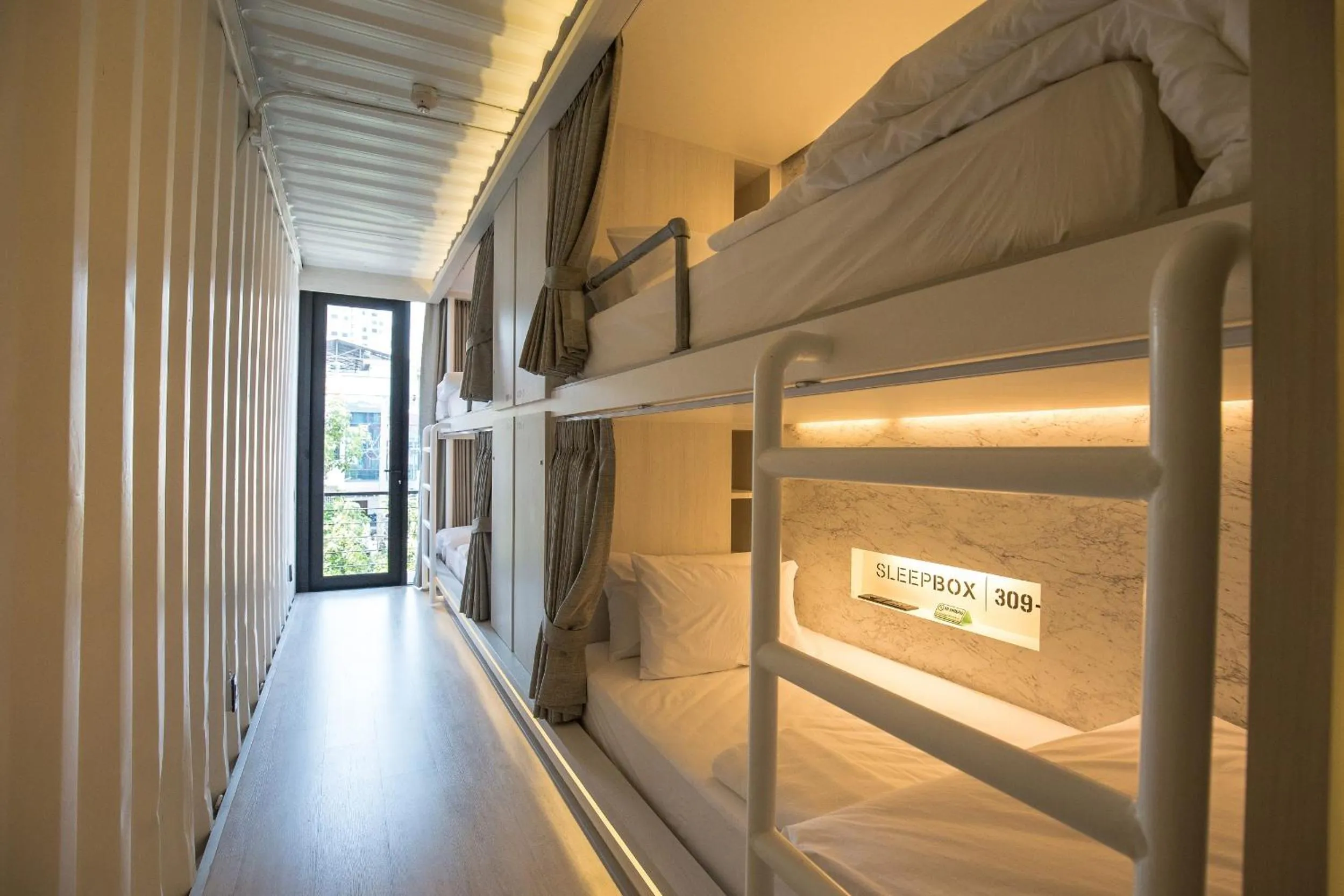 bunk bed, Bed in Sleep Box Hotel Sukhumvit 22
