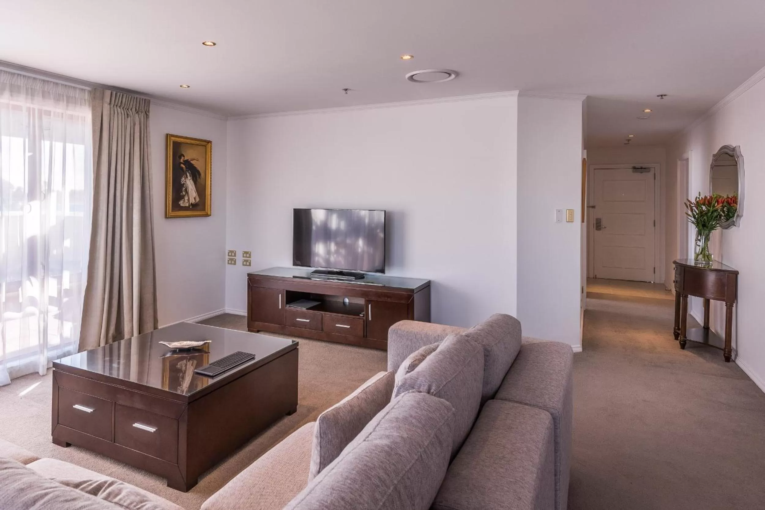 TV and multimedia in Fino Hotel & Suites