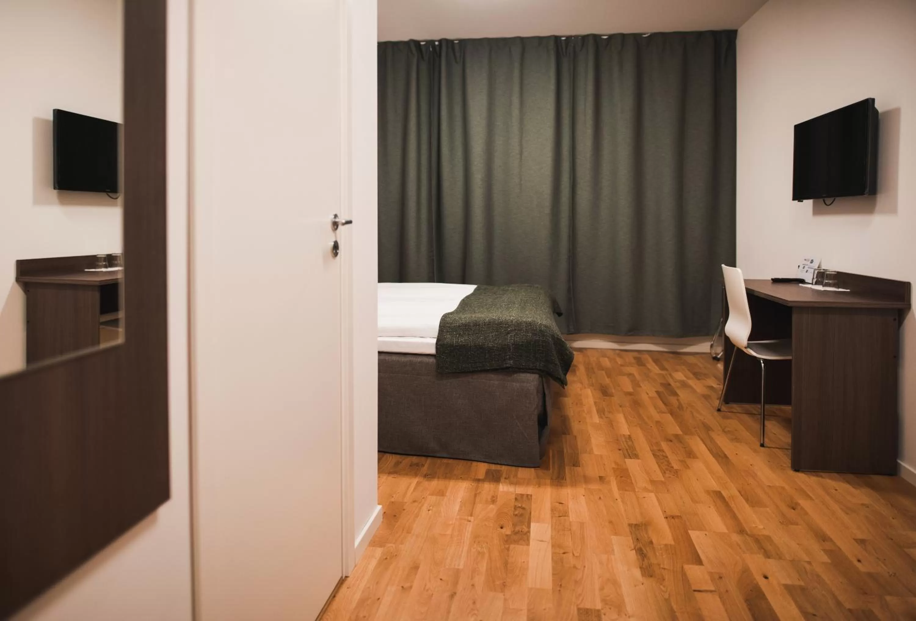 Bedroom, Bed in Stay Xtra Hotel Kista