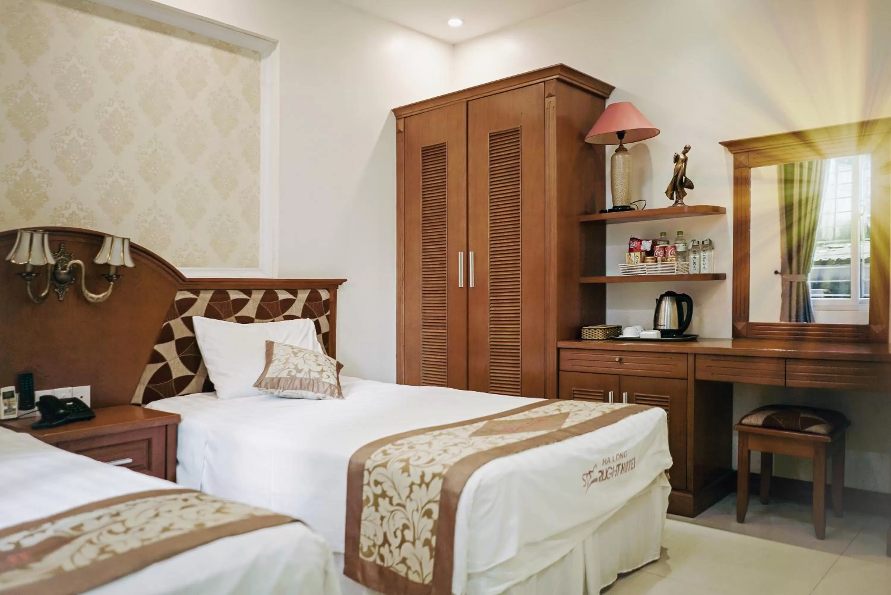 Bed in Hạ Long Starlight Hotel