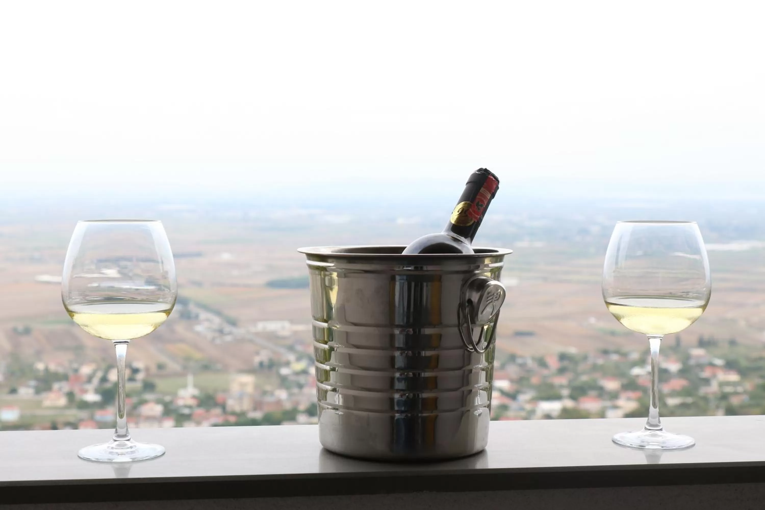 Food and drinks in Ardenica Boutique Hotel