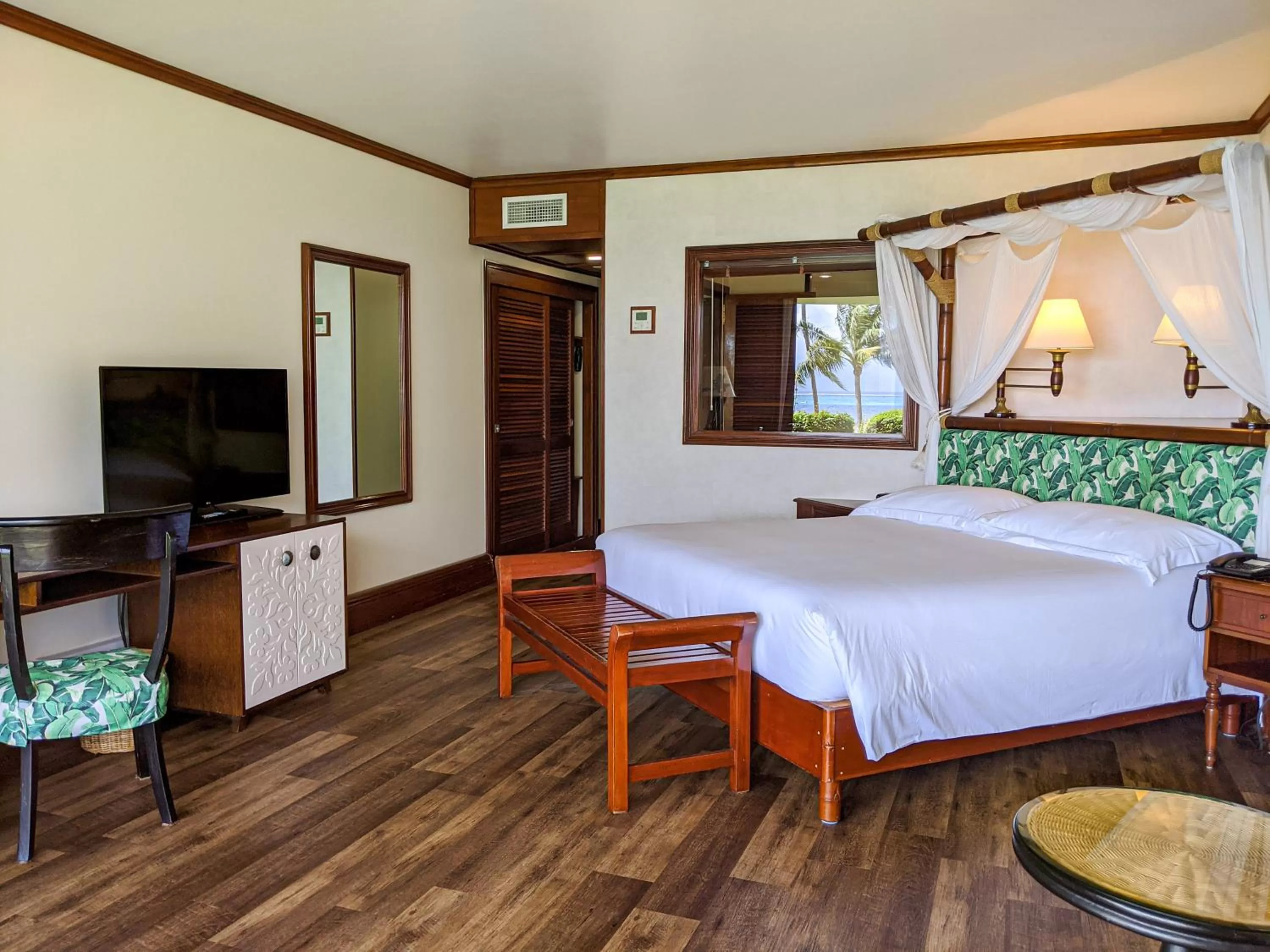 Photo of the whole room, Bed in InterContinental Tahiti Resort & Spa by IHG