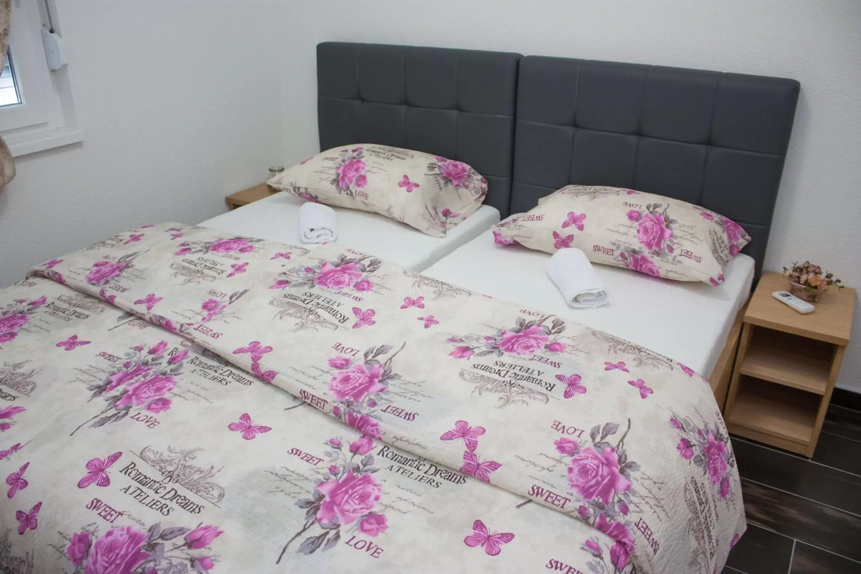 Deluxe Double or Twin Room in Villa Maja Deluxe Double or Twin Room in Villa Maja