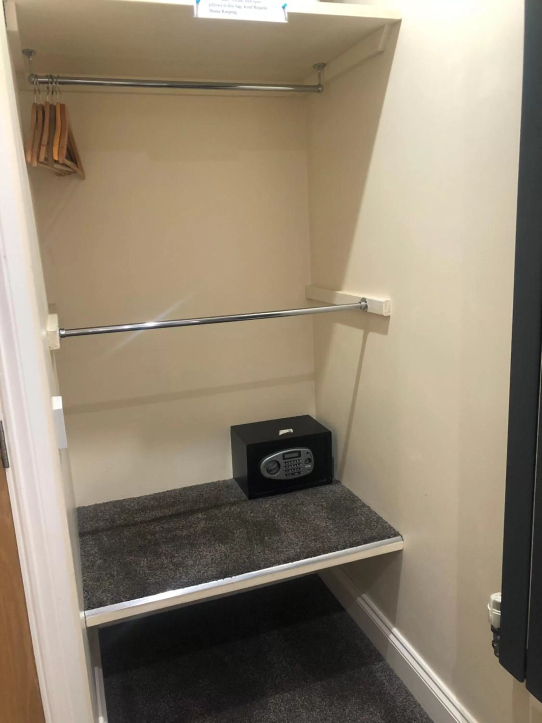 safe in Queen Phillippa