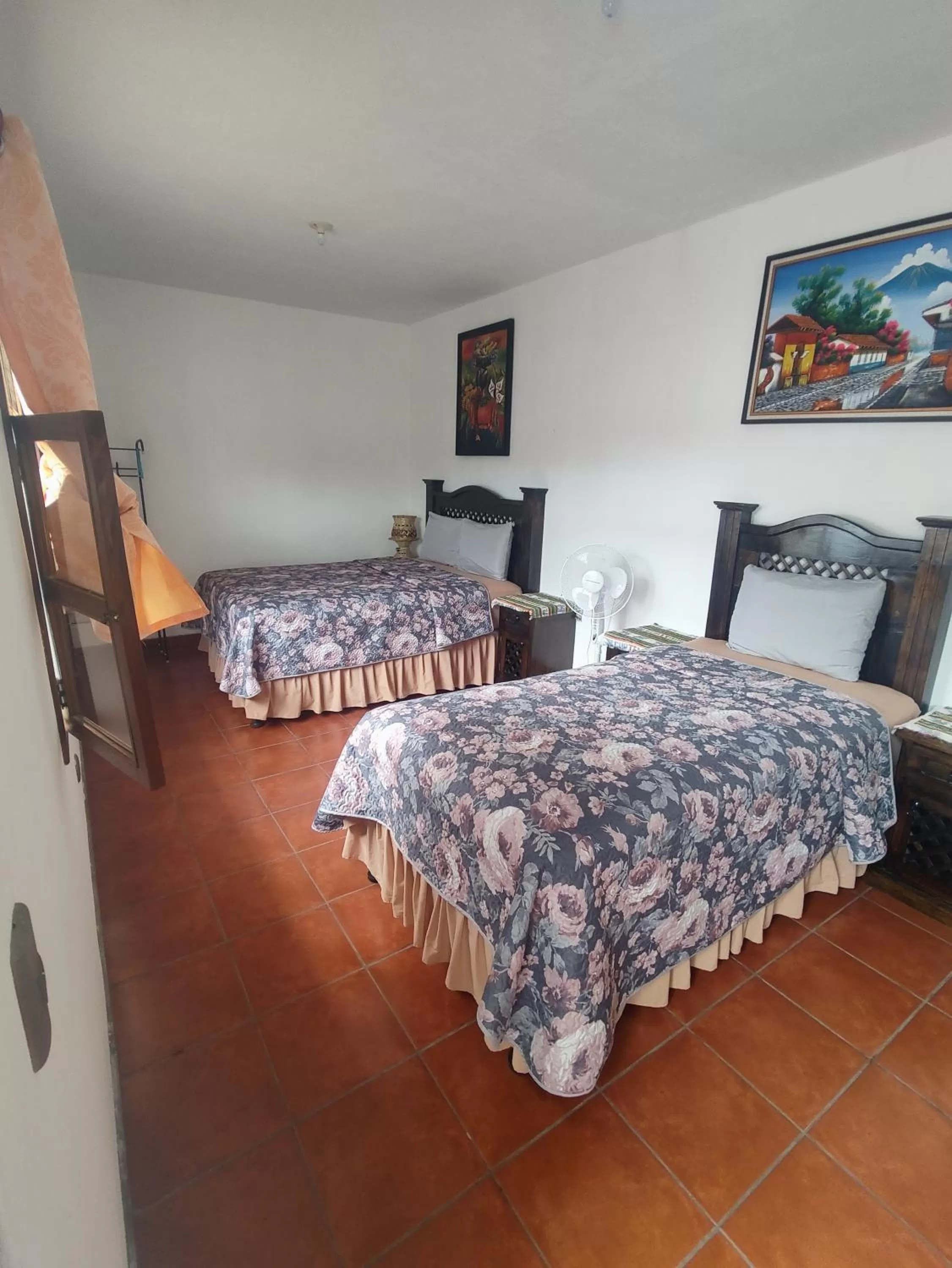 Photo of the whole room, Bed in Francisco's rest house hotel