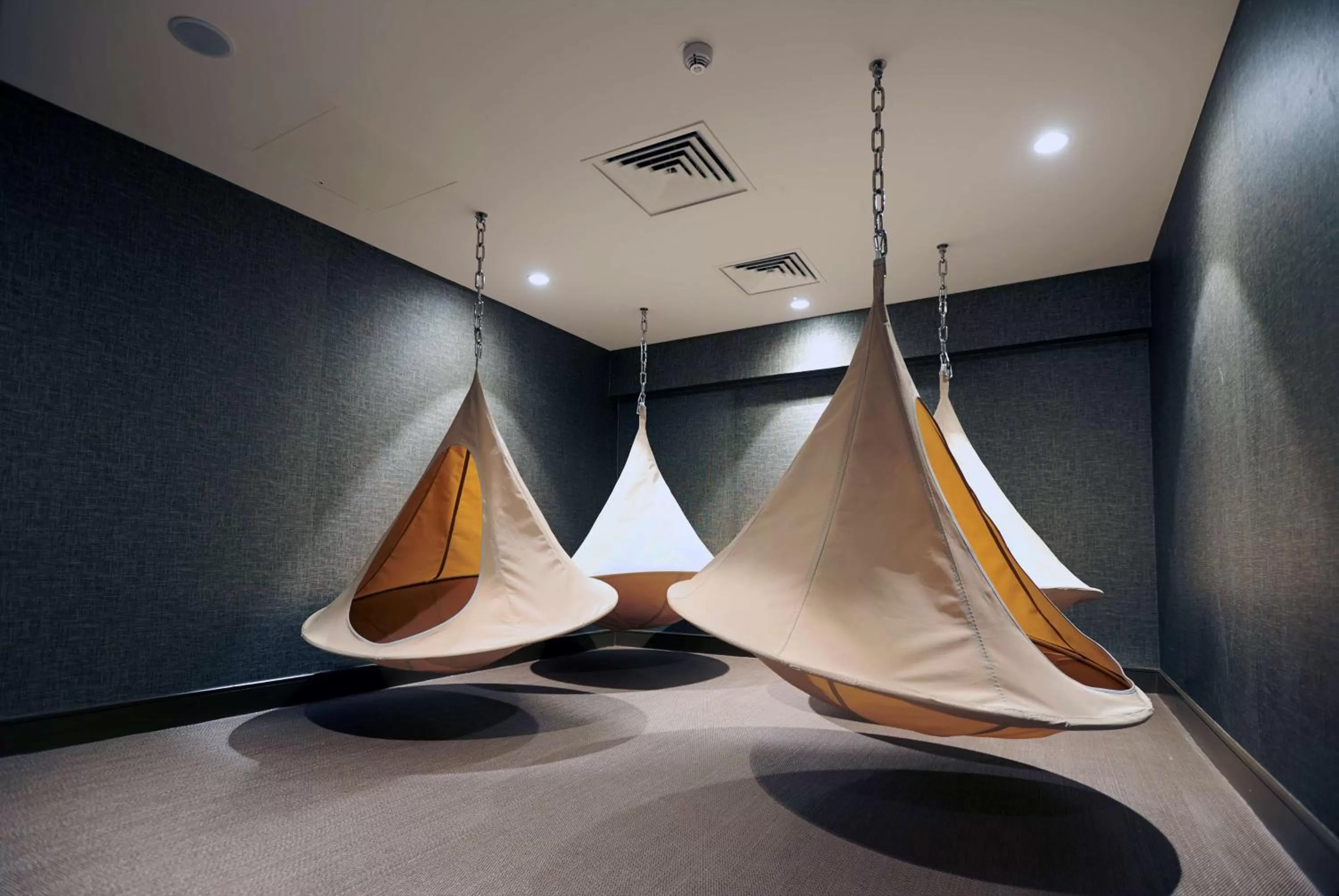 Lounge or bar in Hilton Southampton - Utilita Bowl