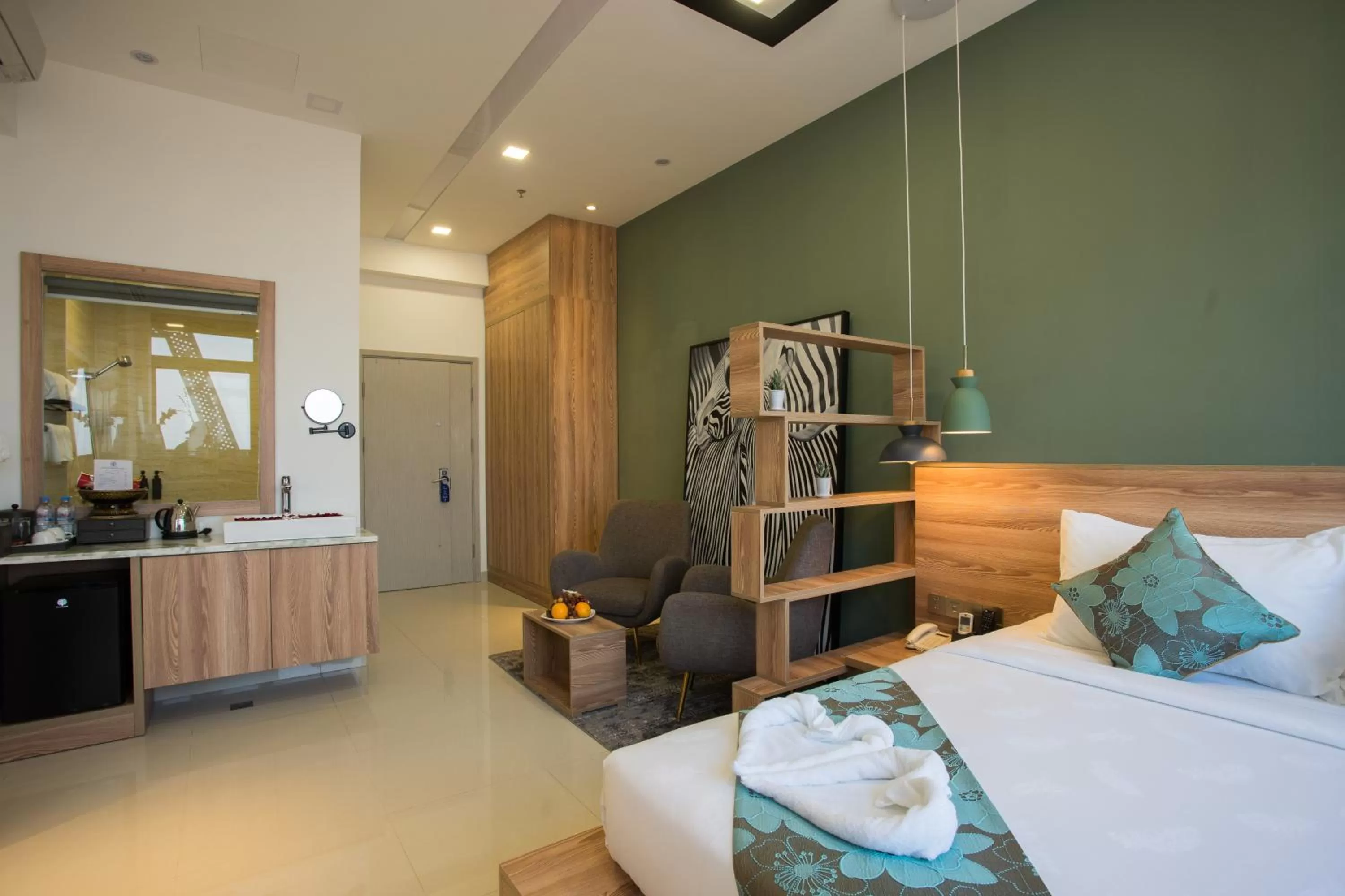 Bedroom, Bed in The Snowbell Hotel