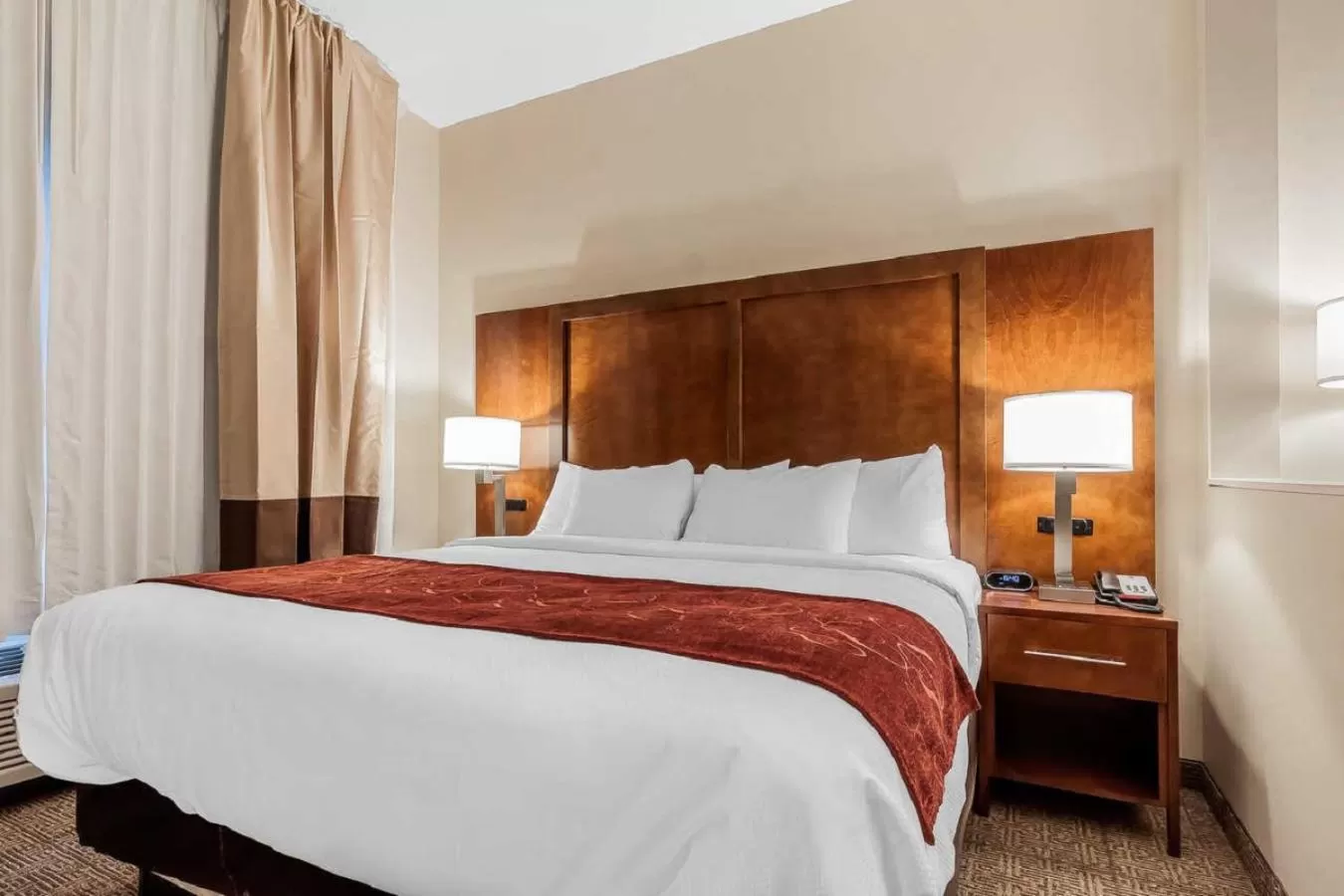 Photo of the whole room, Bed in Comfort Suites