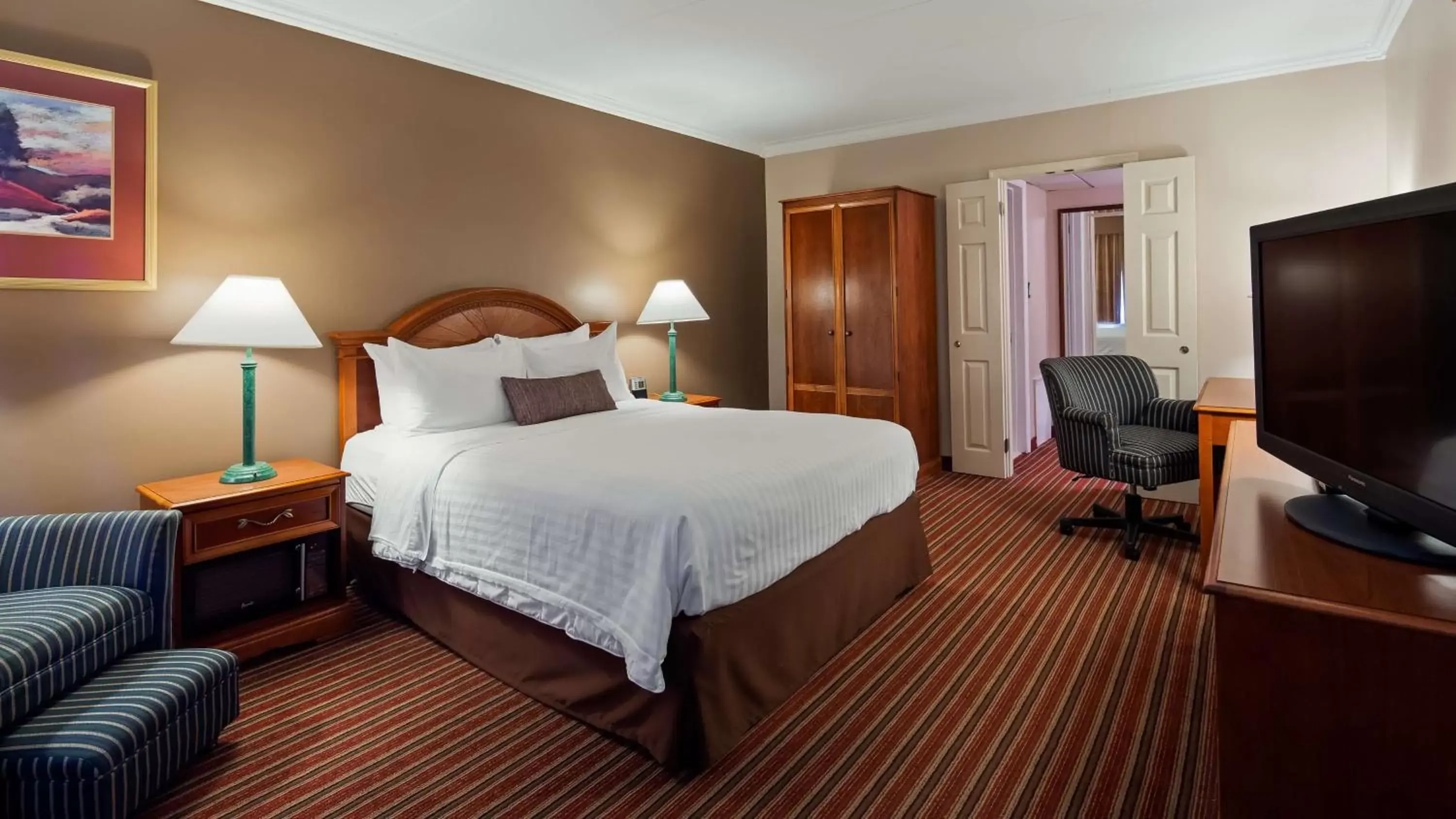 King Room - Smoking in Brandywine Valley Inn SureStay Plus by Best Western King Room - Smoking in Brandywine Valley Inn SureStay Plus by Best Western