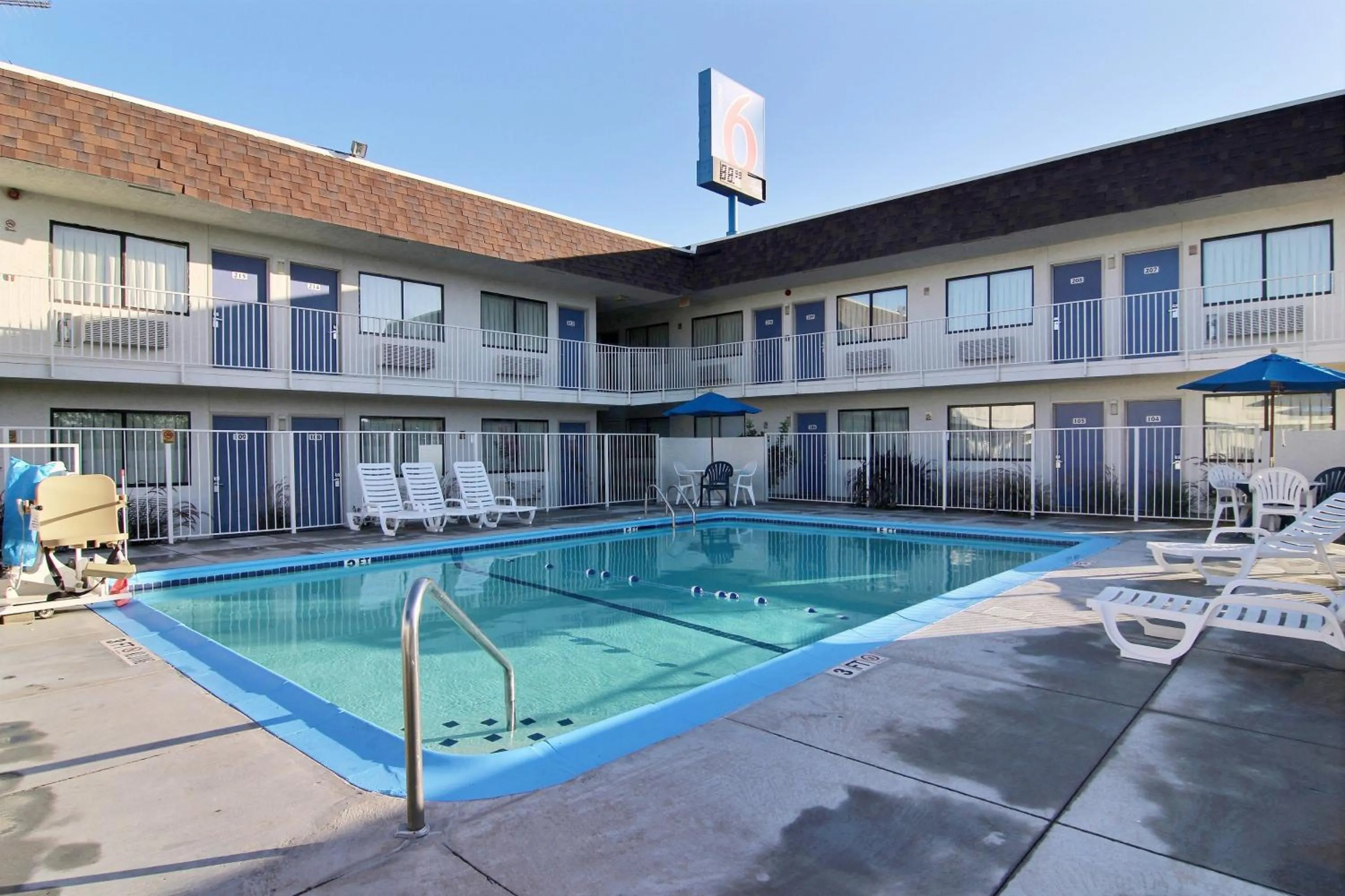Swimming pool in Motel 6-San Angelo, TX