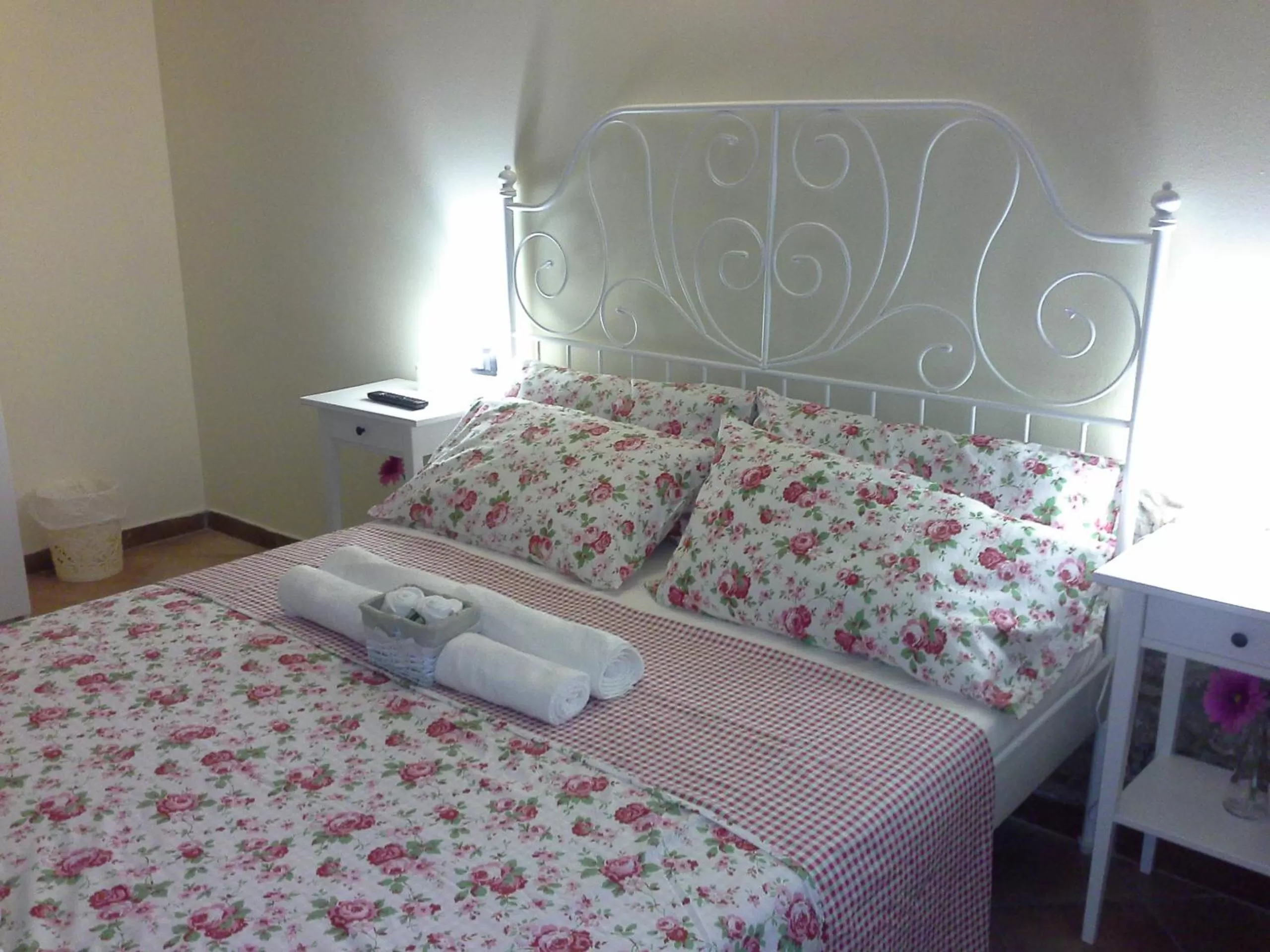 Photo of the whole room, Bed in B&B Happiness in the Country