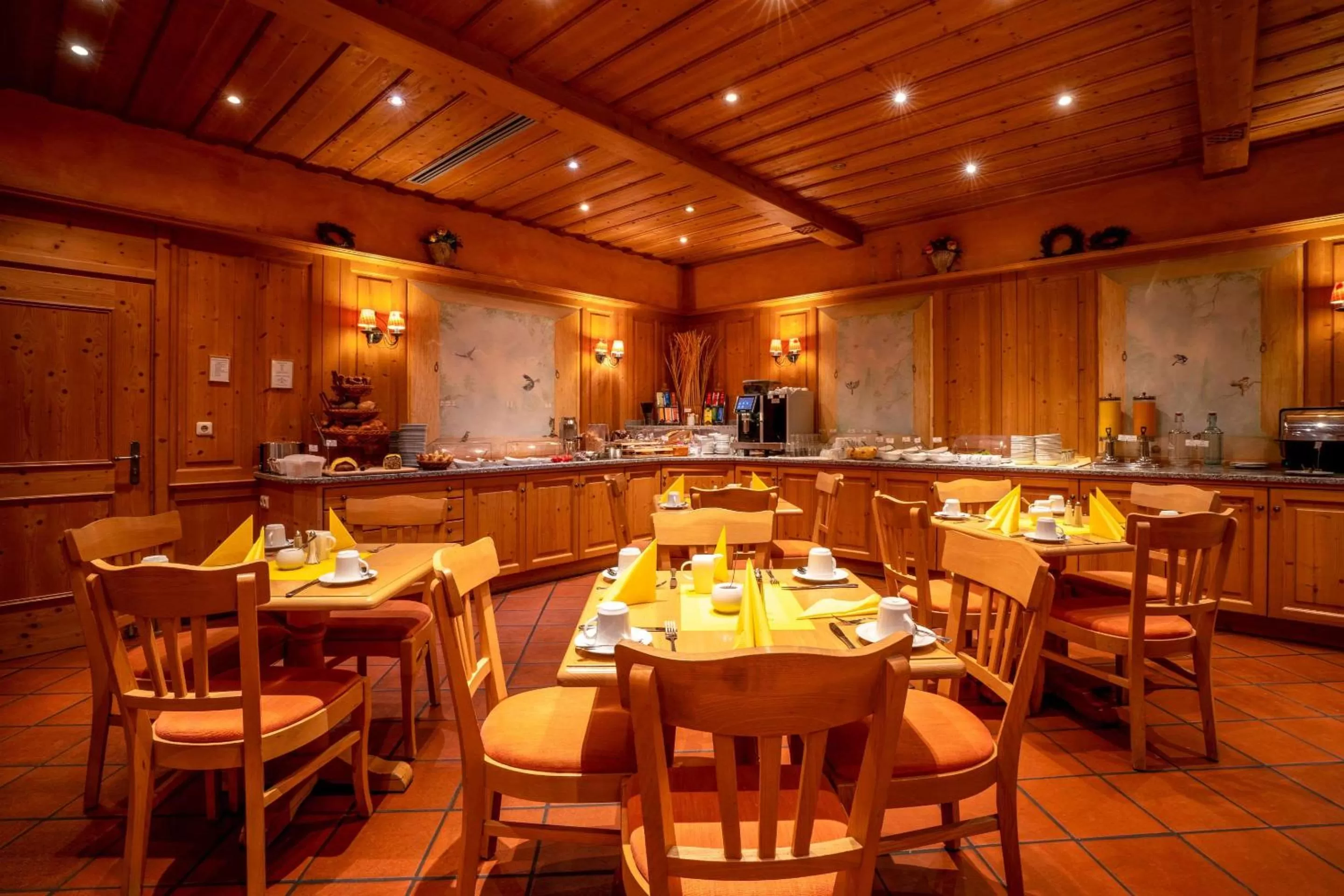 Breakfast, Restaurant/Places to Eat in Styles Hotel Unterföhring