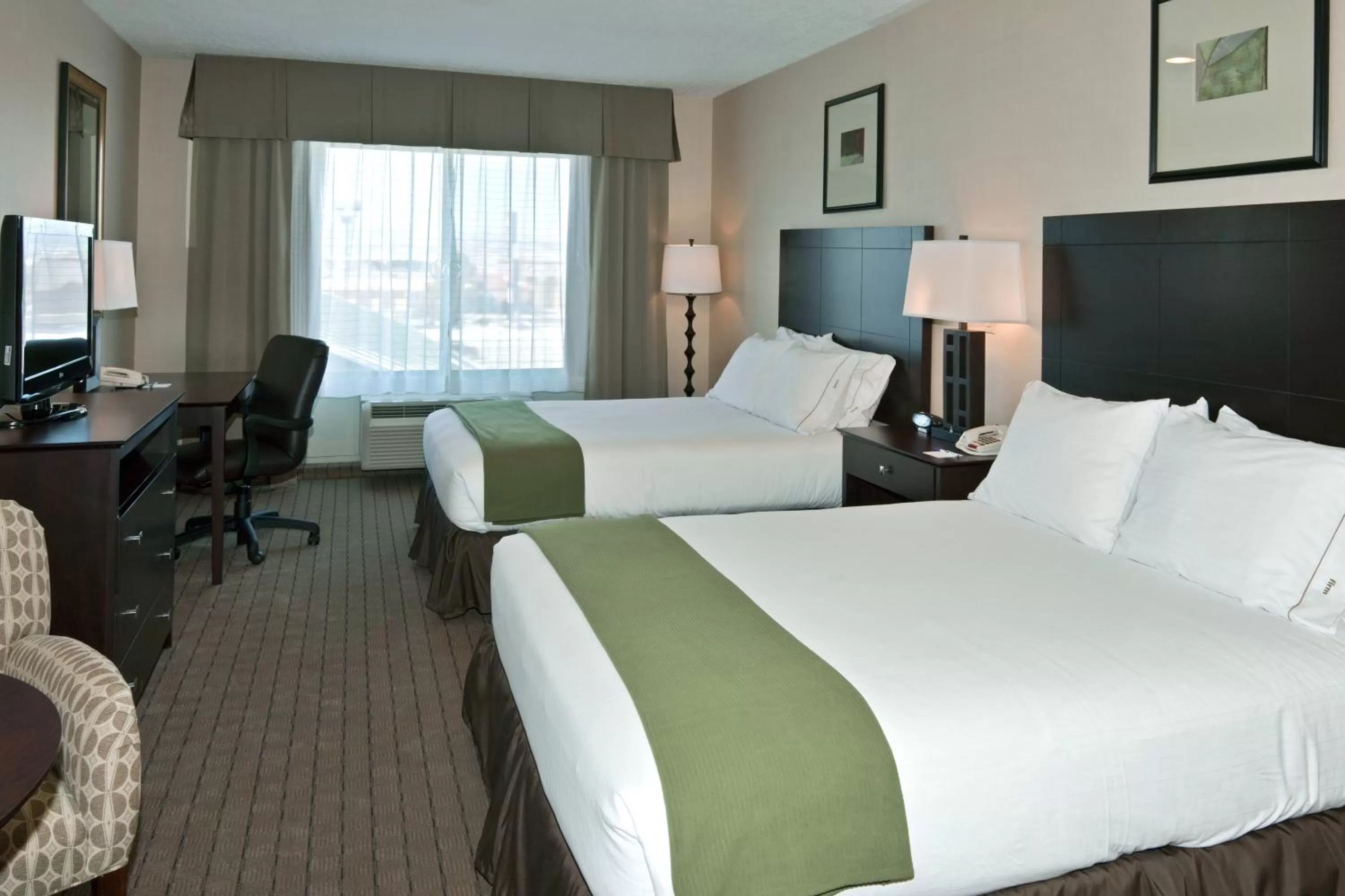 Standard Queen Room with Two Queen Beds in Holiday Inn Express Hotels Grants - Milan by IHG
