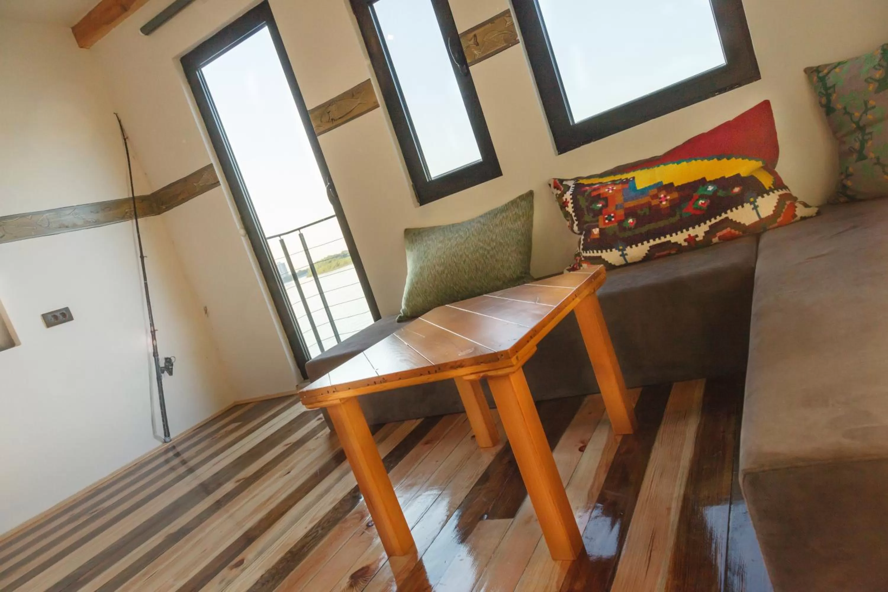 Living room in ArkaBarka 2- Floating Dream Rooms and Apartments