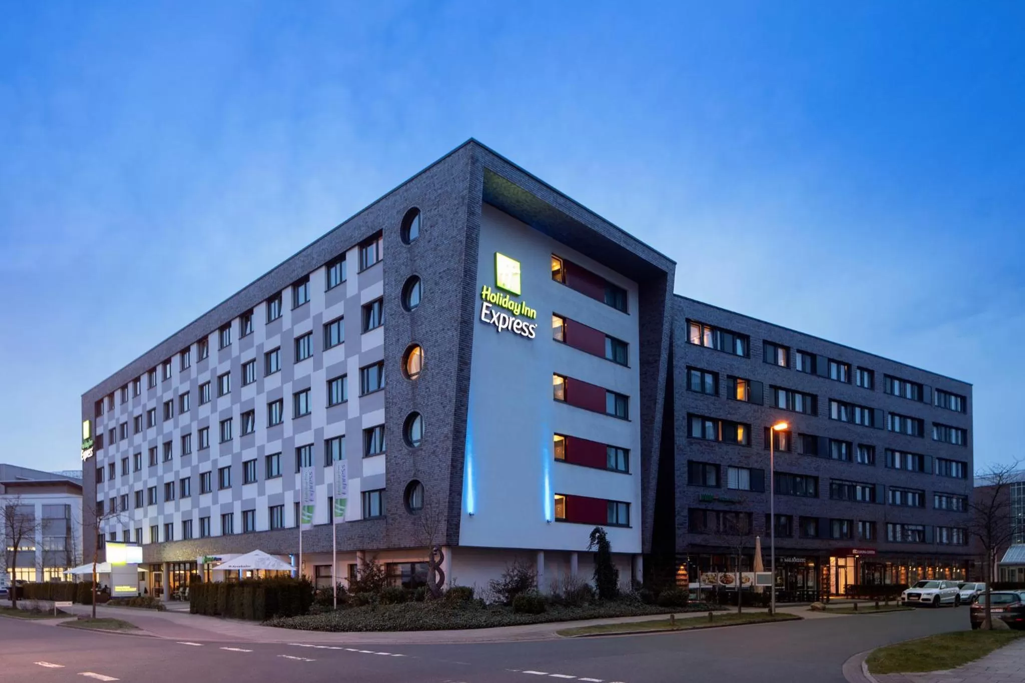 Property building in Holiday Inn Express Bremen Airport by IHG