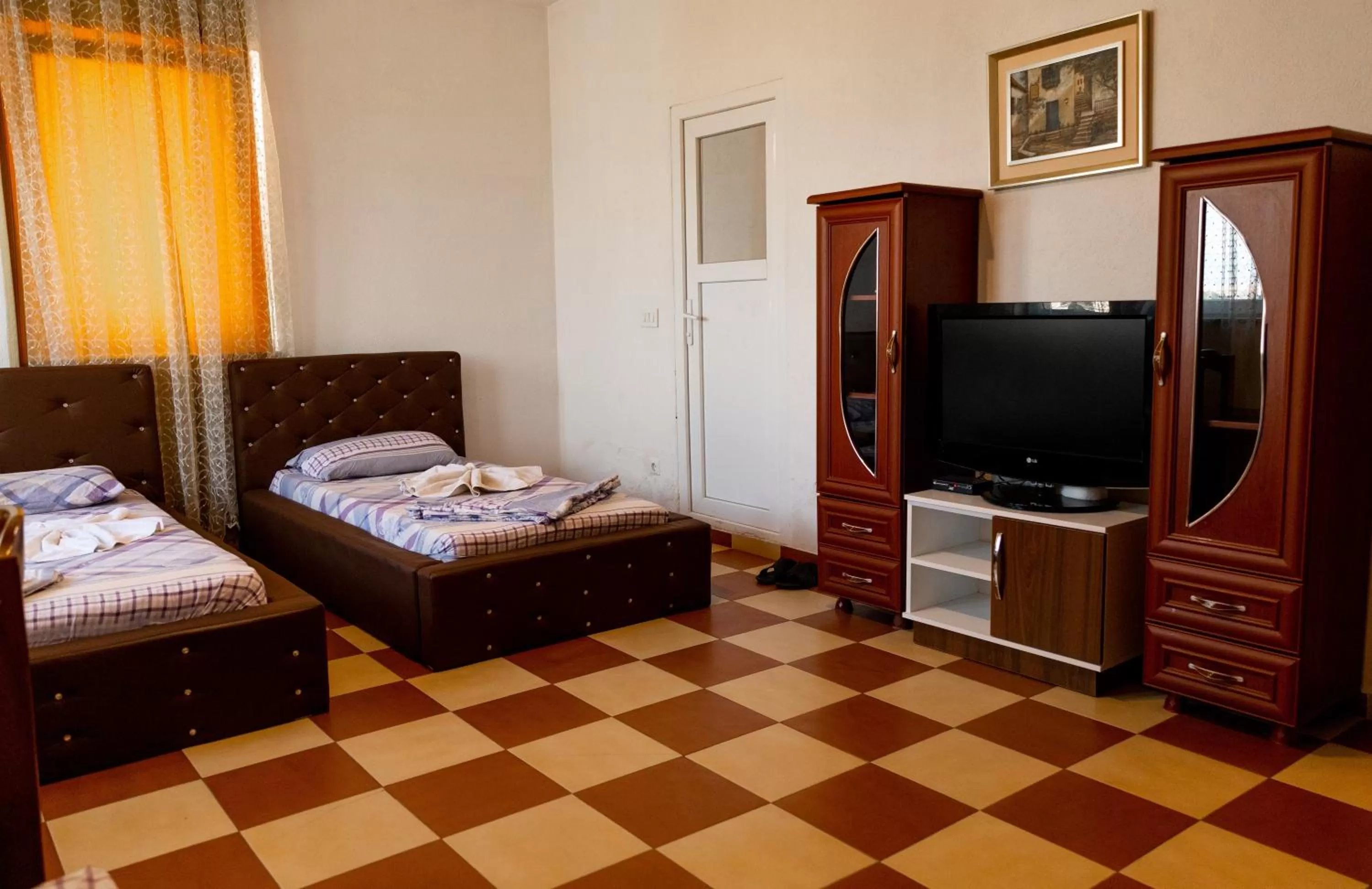 TV and multimedia, TV/Entertainment Center in Hotel United