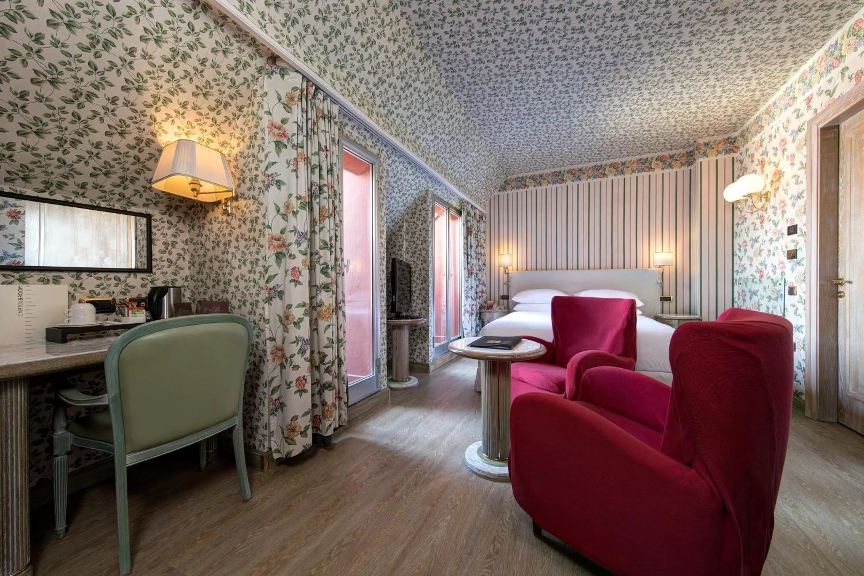 Deluxe Double or Twin Room - single occupancy in Hotel Capitol Milano Deluxe Double or Twin Room - single occupancy in Hotel Capitol Milano