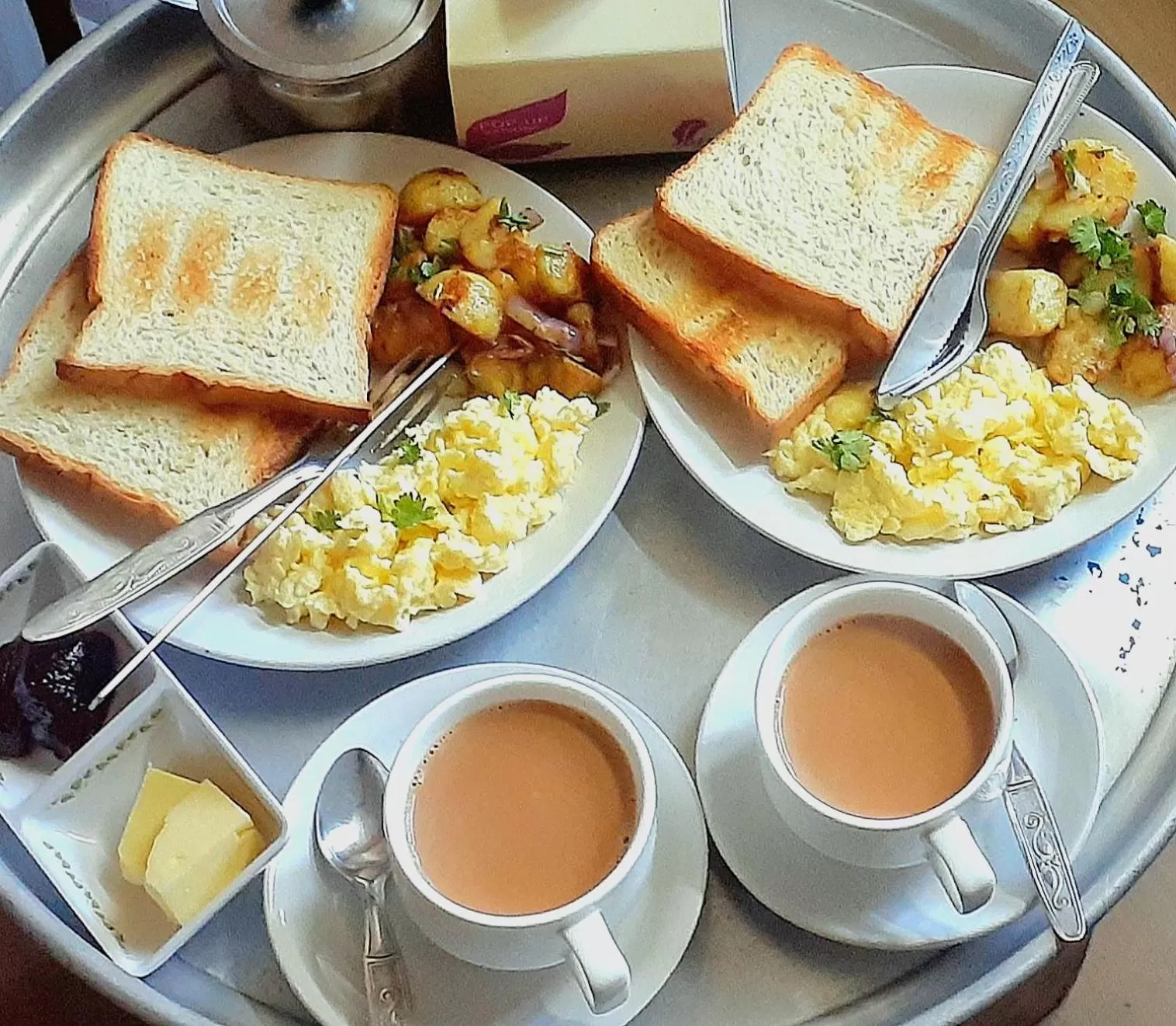 Breakfast in Golden Lake