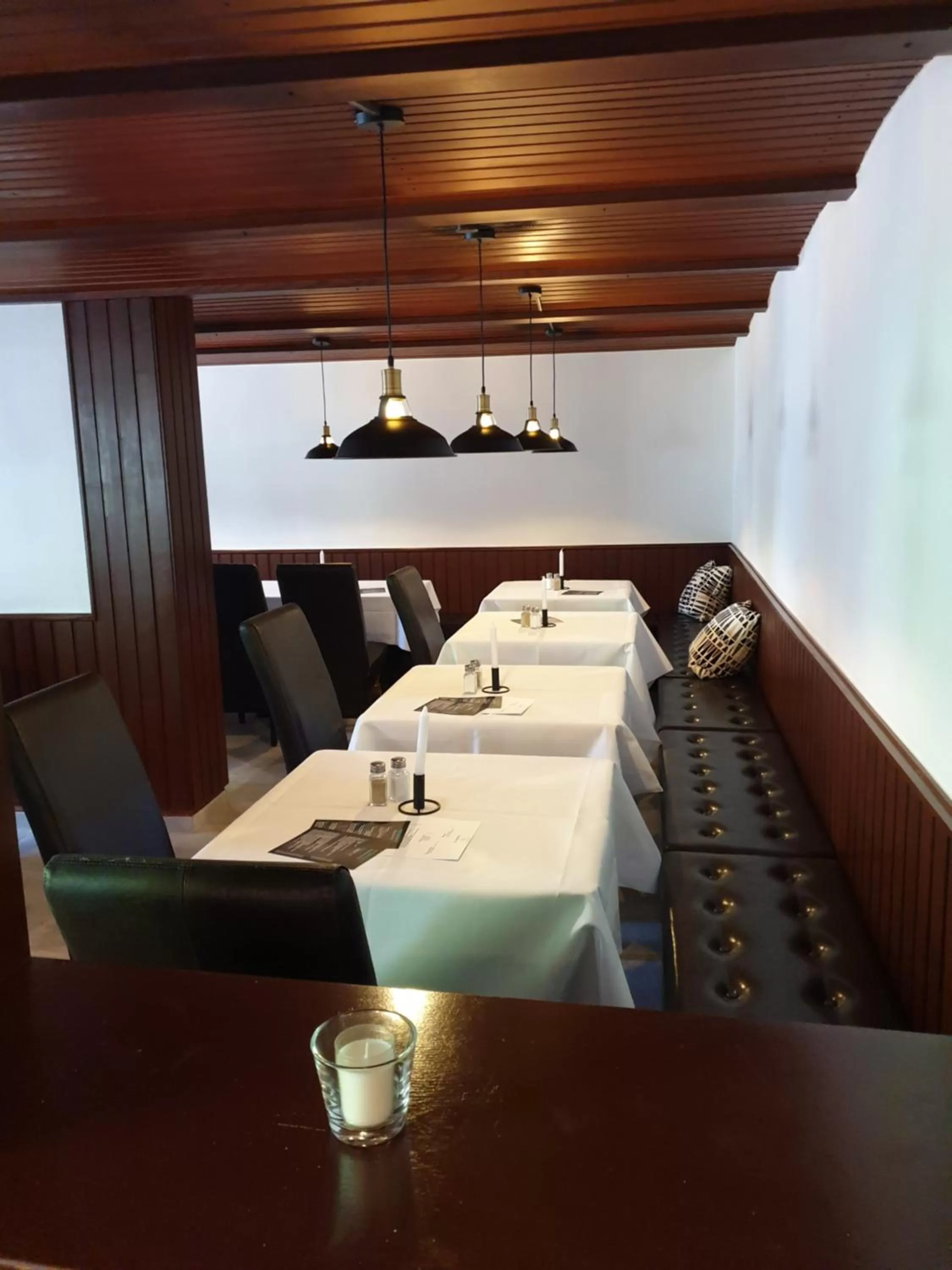 Restaurant/places to eat in El Capitan nähe Movie Park