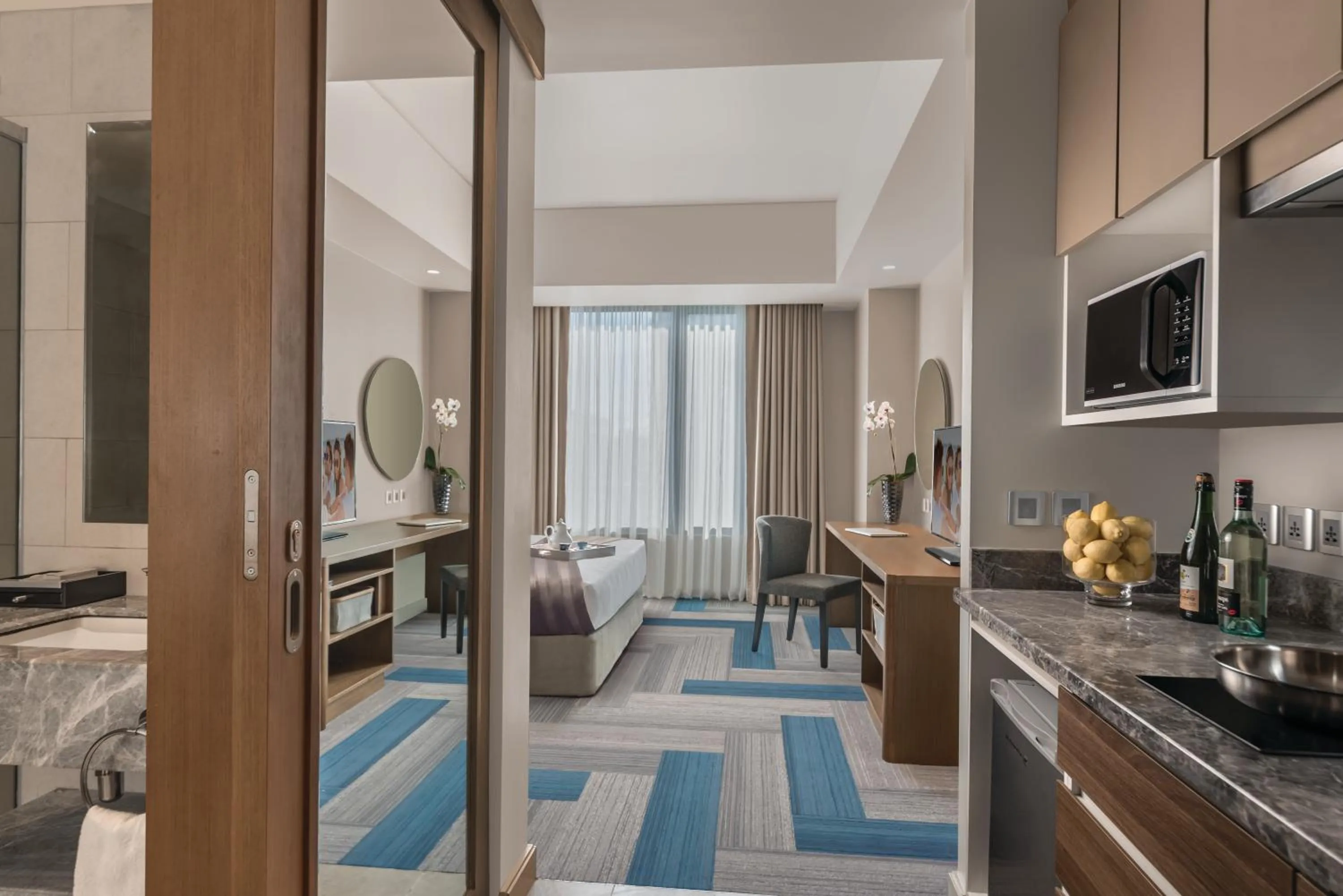 Photo of the whole room in Citadines Bay City Manila