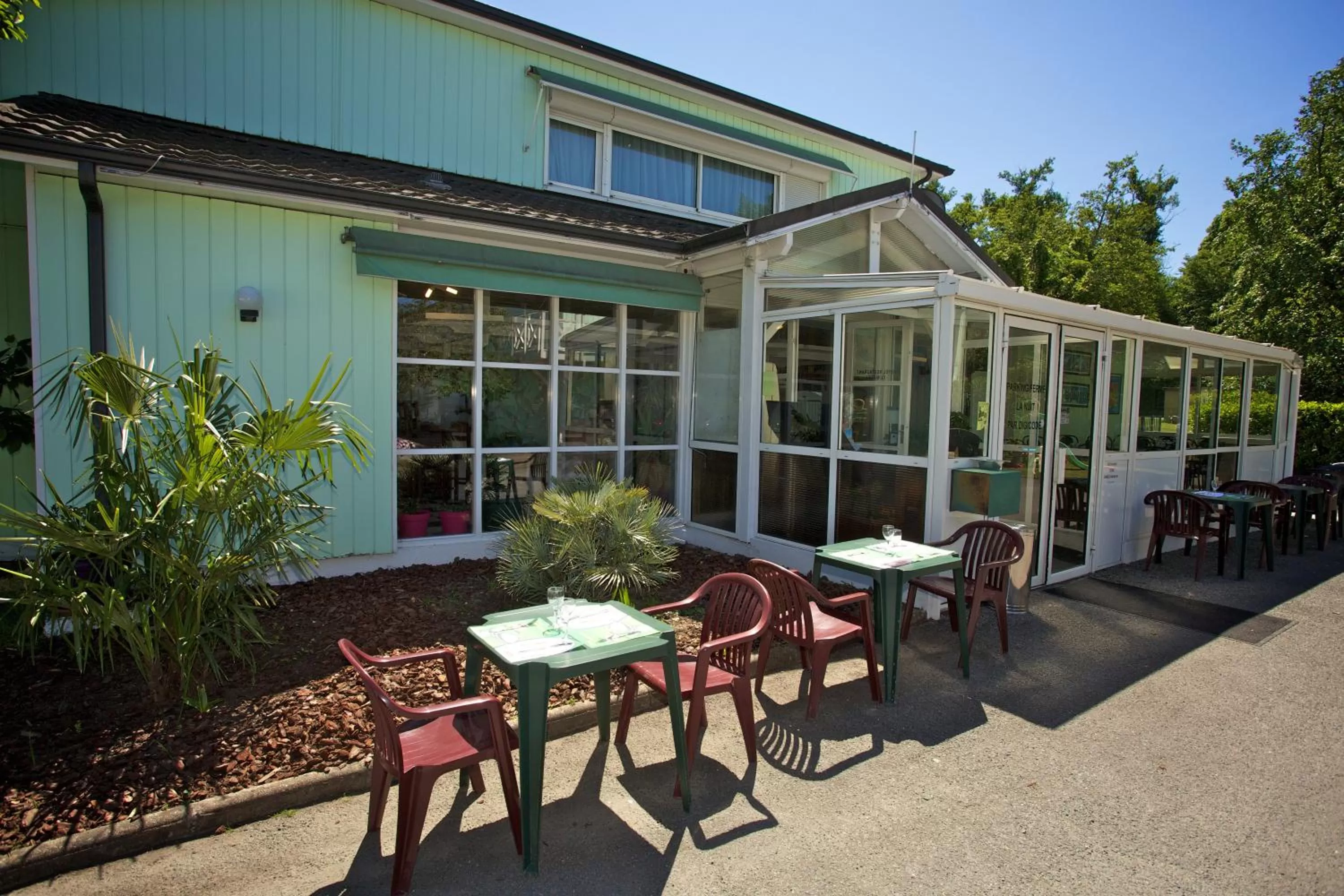 Facade/entrance in Fasthotel Artigues
