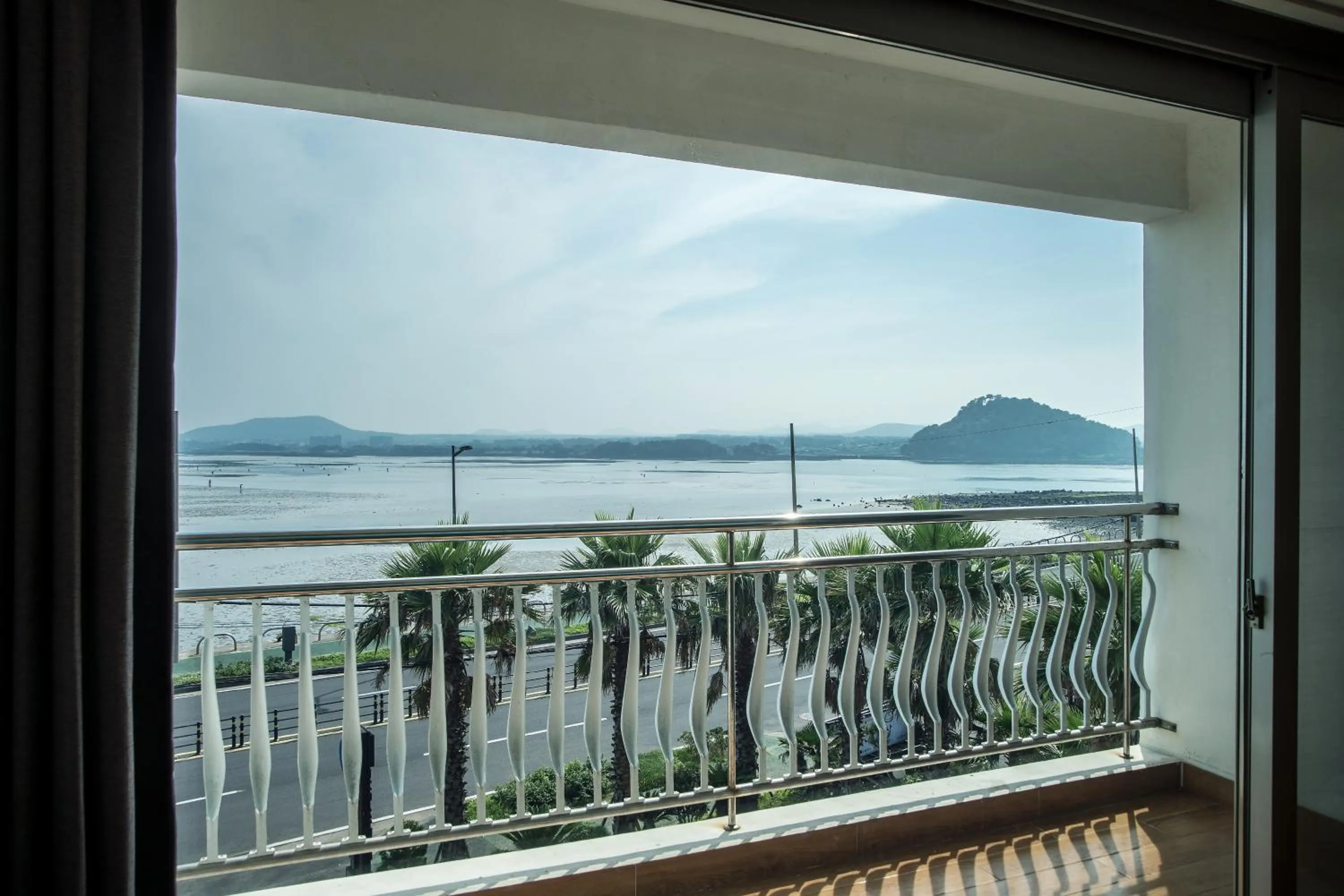Balcony/Terrace in Breeze Bay Hotel