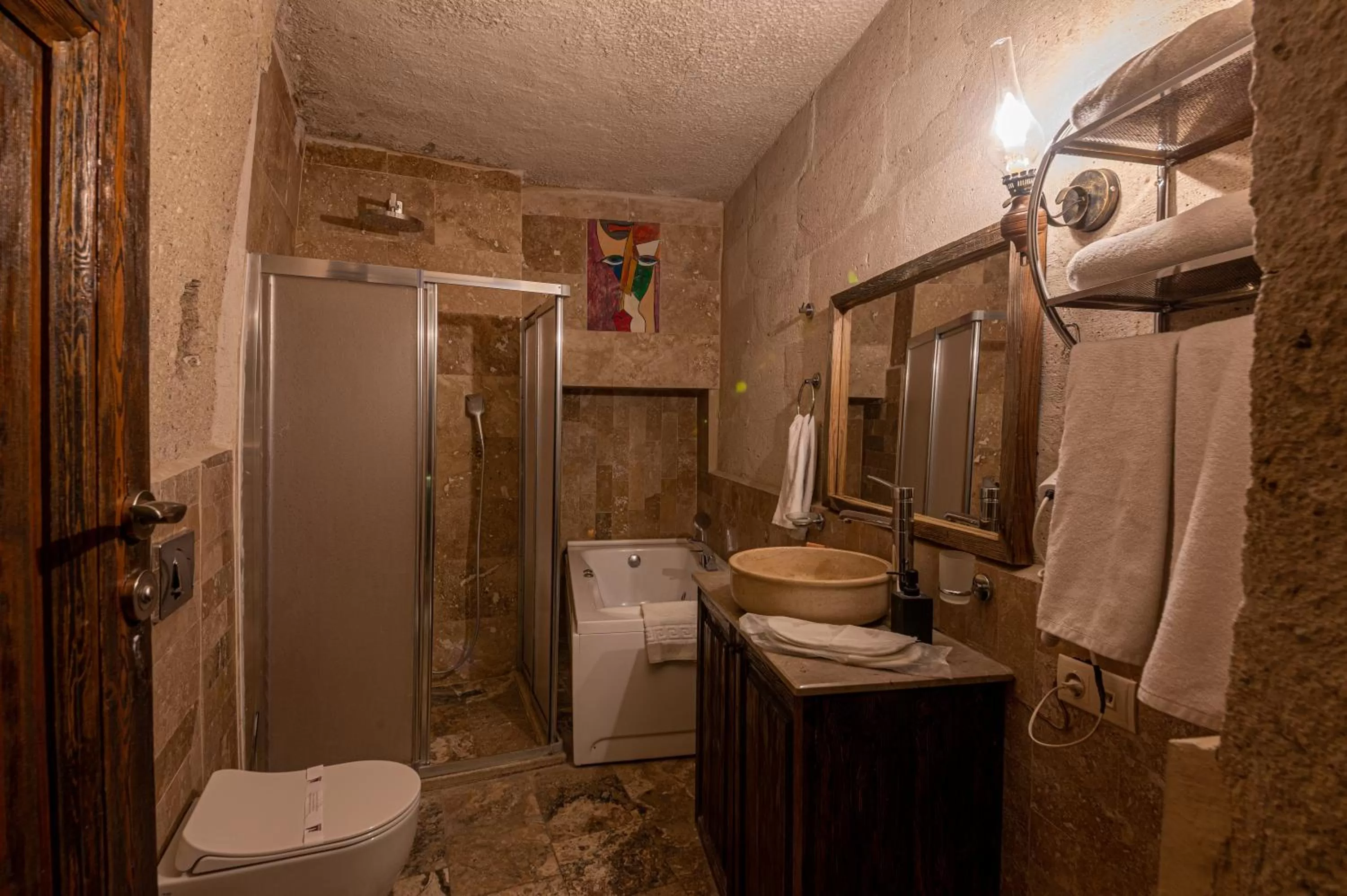 Shower in Hidden Cave Hotel