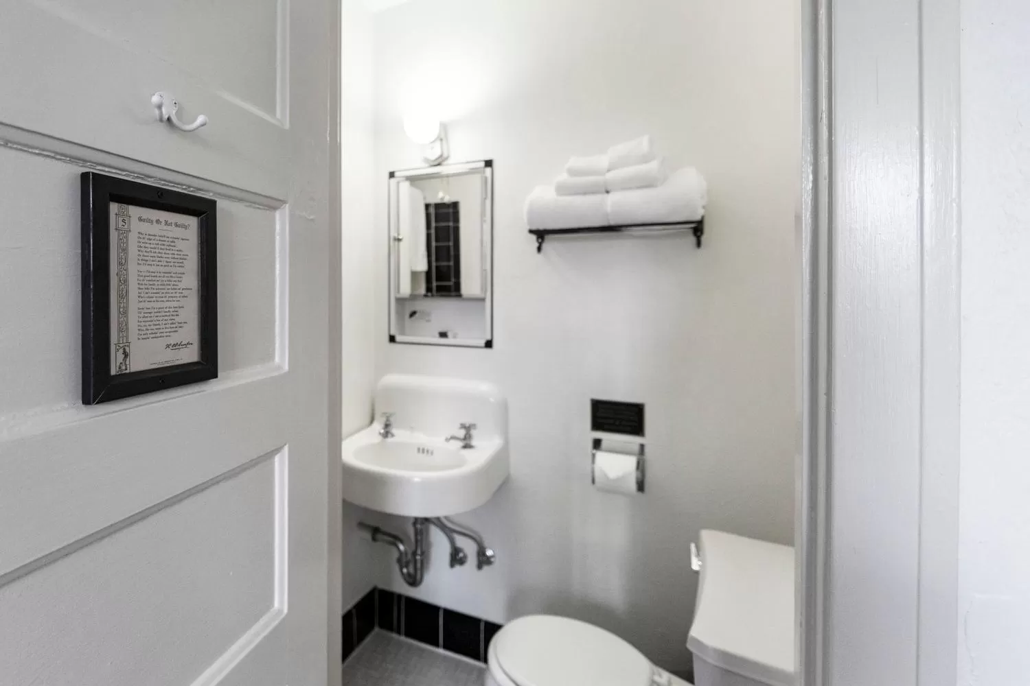 Bathroom in Hotel Congress