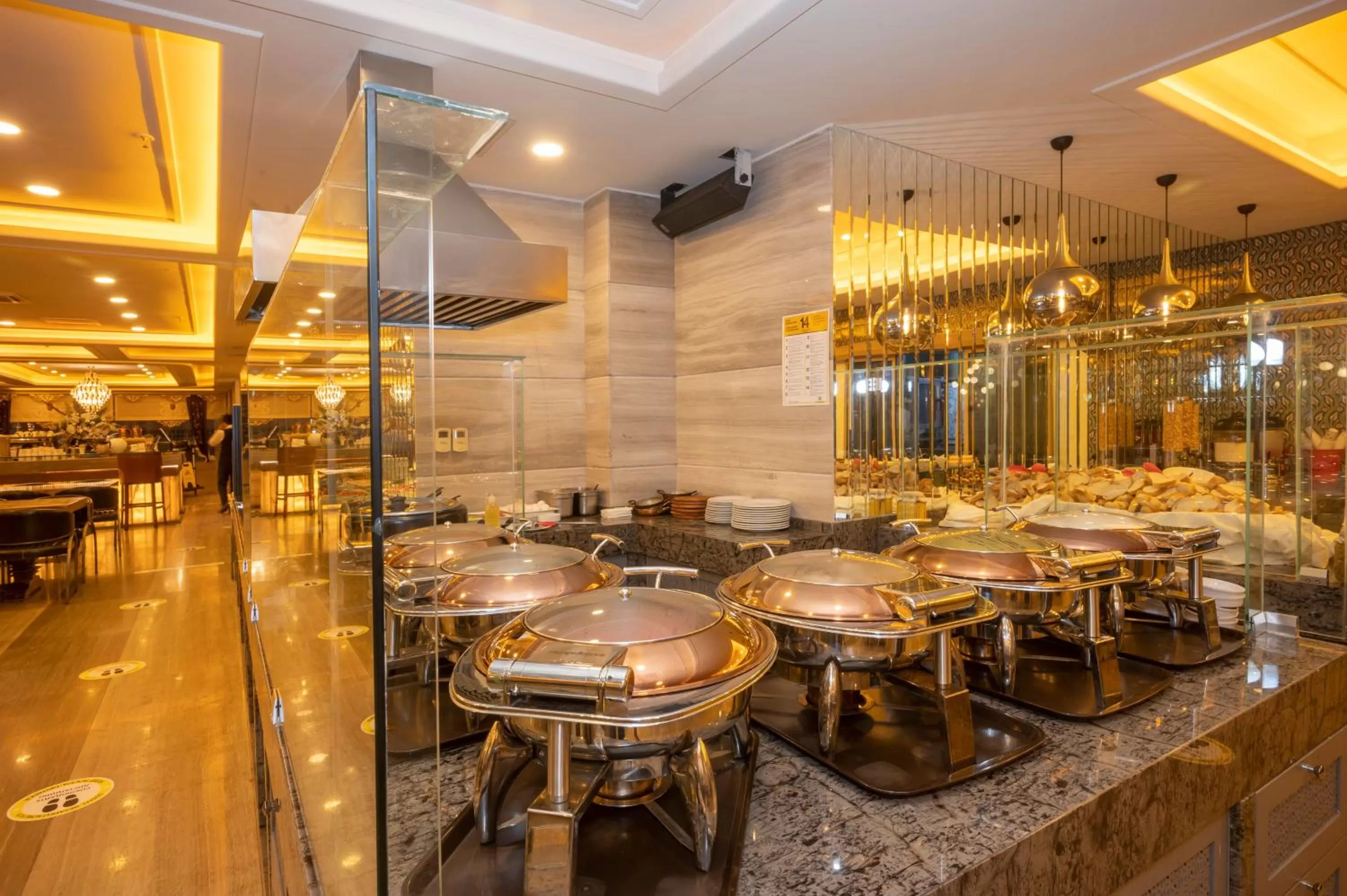 Restaurant/places to eat in Ramada By Wyndham Istanbul Pera Taksim