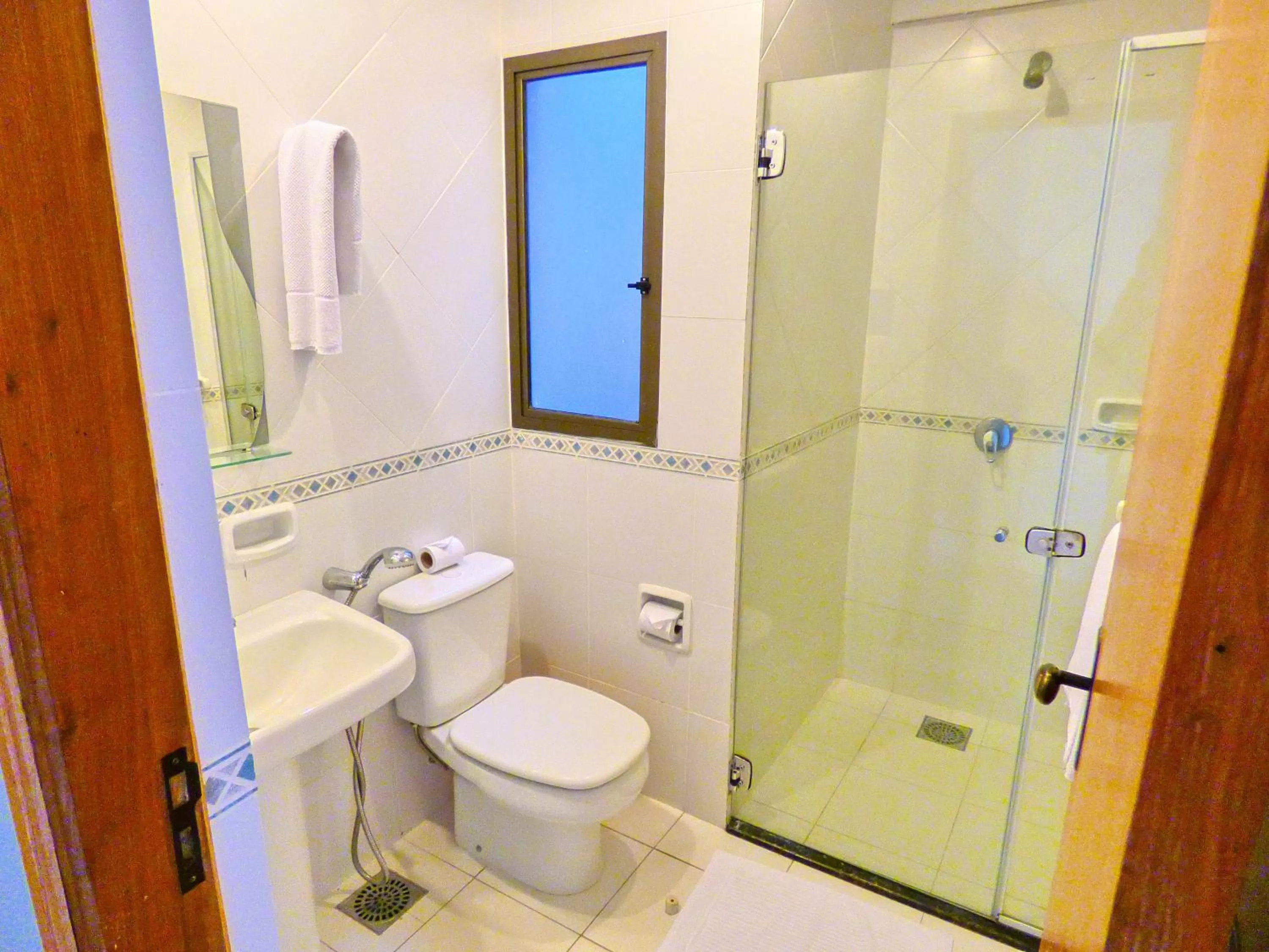 Bathroom in De La Costa Hotel