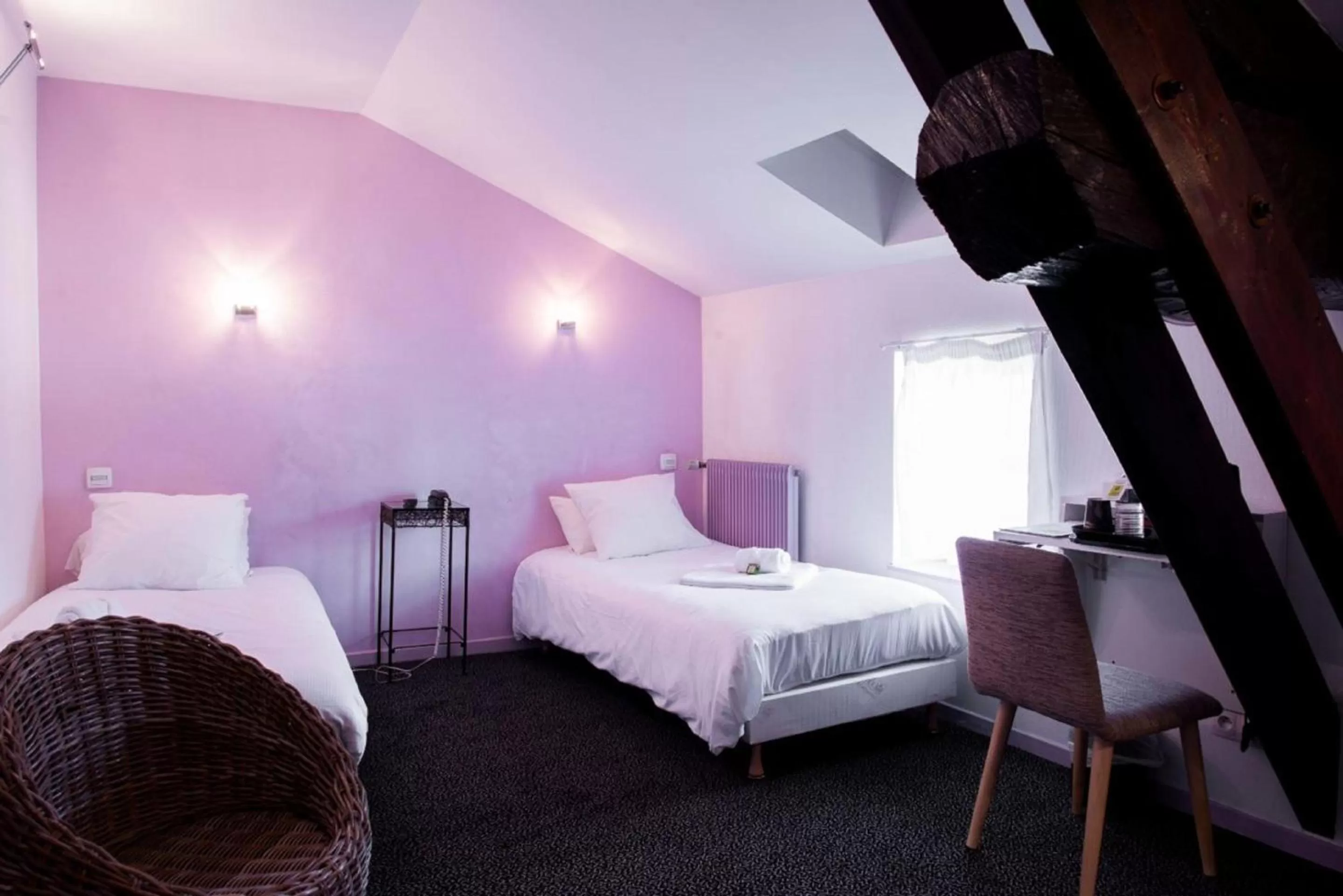 Twin Room in Logis Hôtel Tante Yvonne & son restaurant semi-gastronomique - Lyon Nord