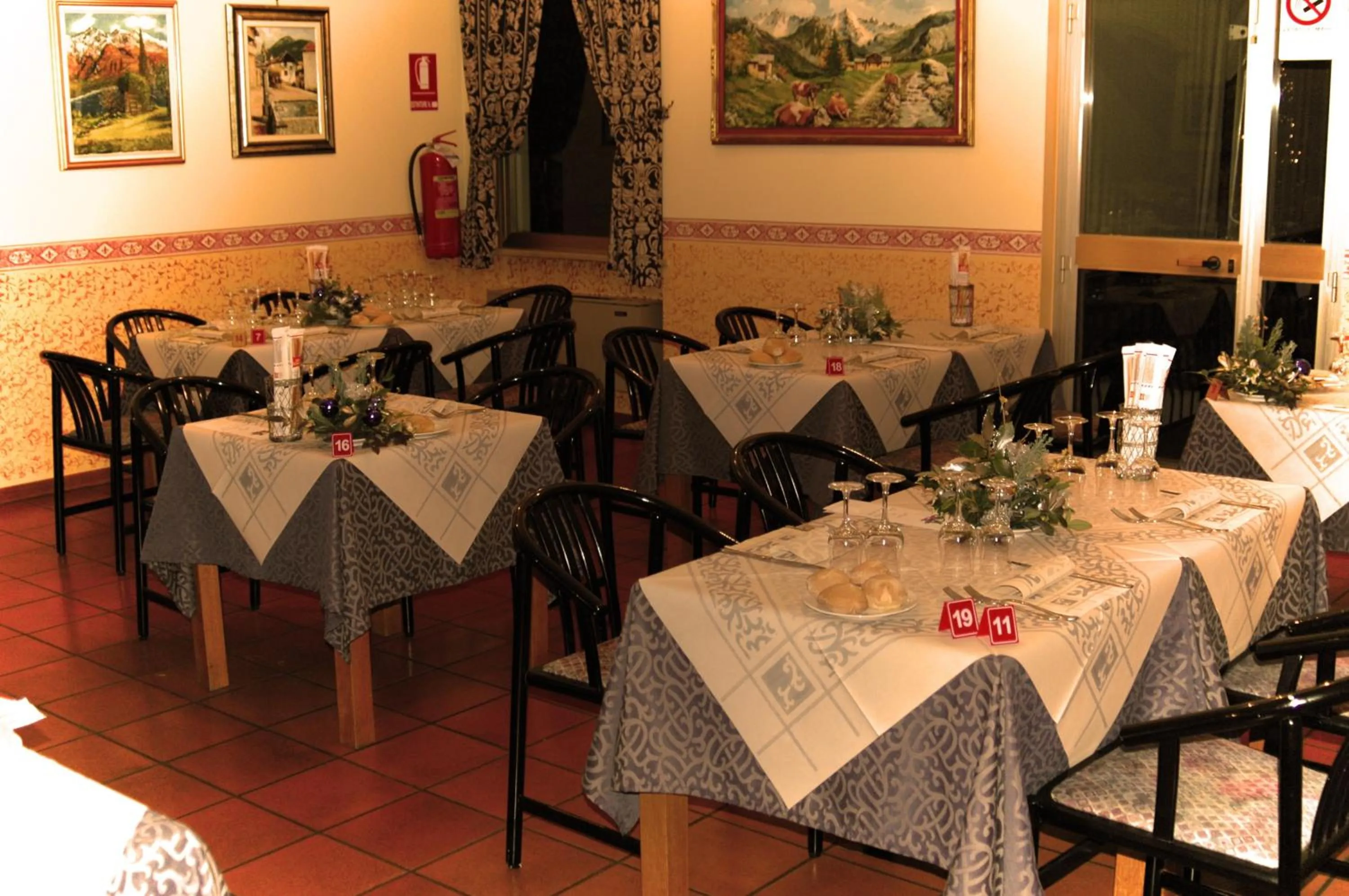 Restaurant/places to eat in Hotel Azzurra