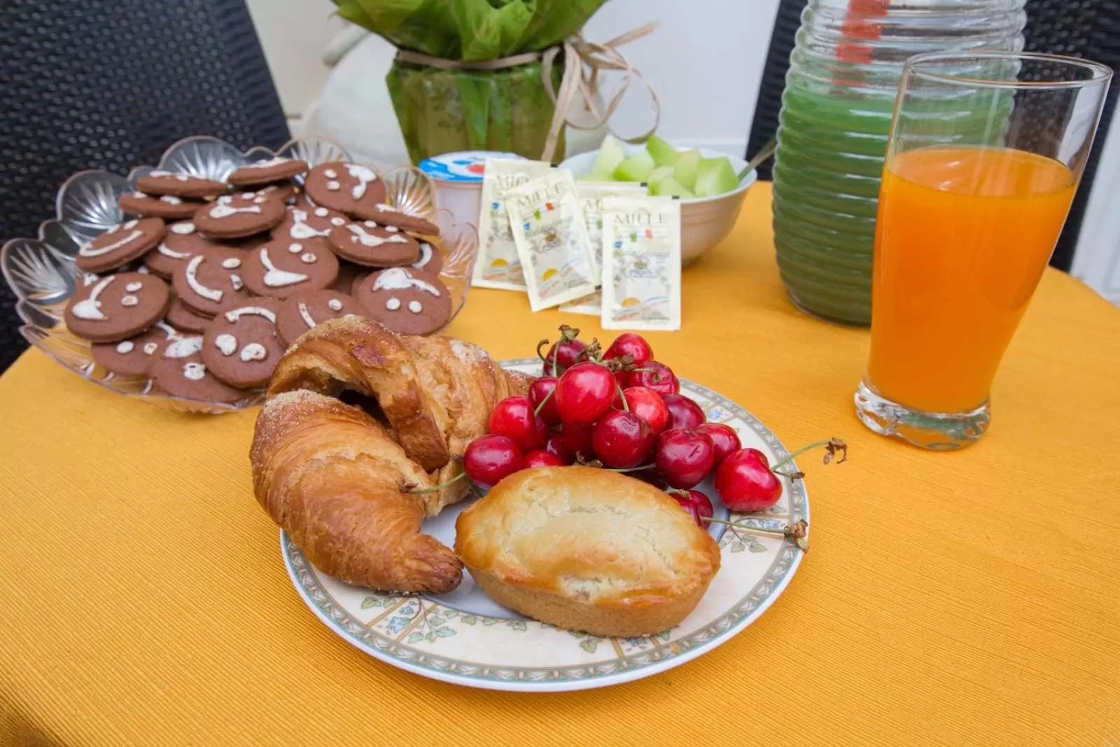 Italian breakfast in B&B Le due gioie