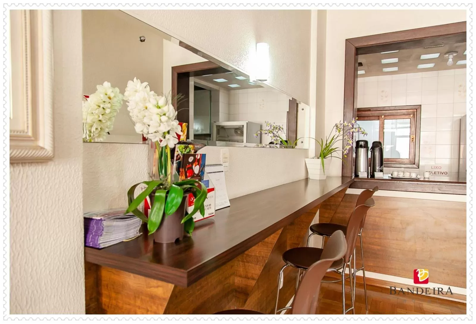 Living room in Bandeira Hotel