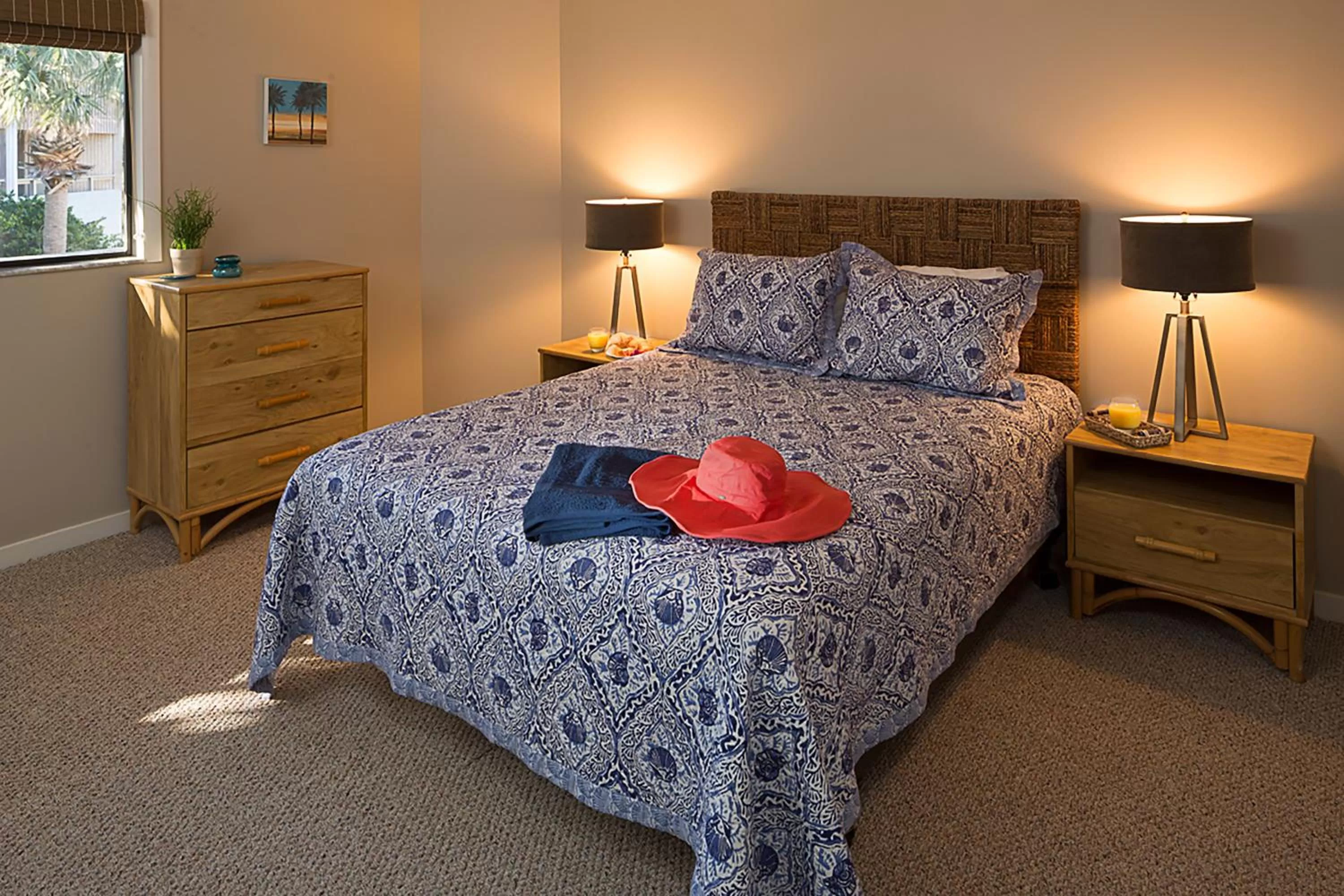 Bed in Ocean Gate at Hibiscus Resort