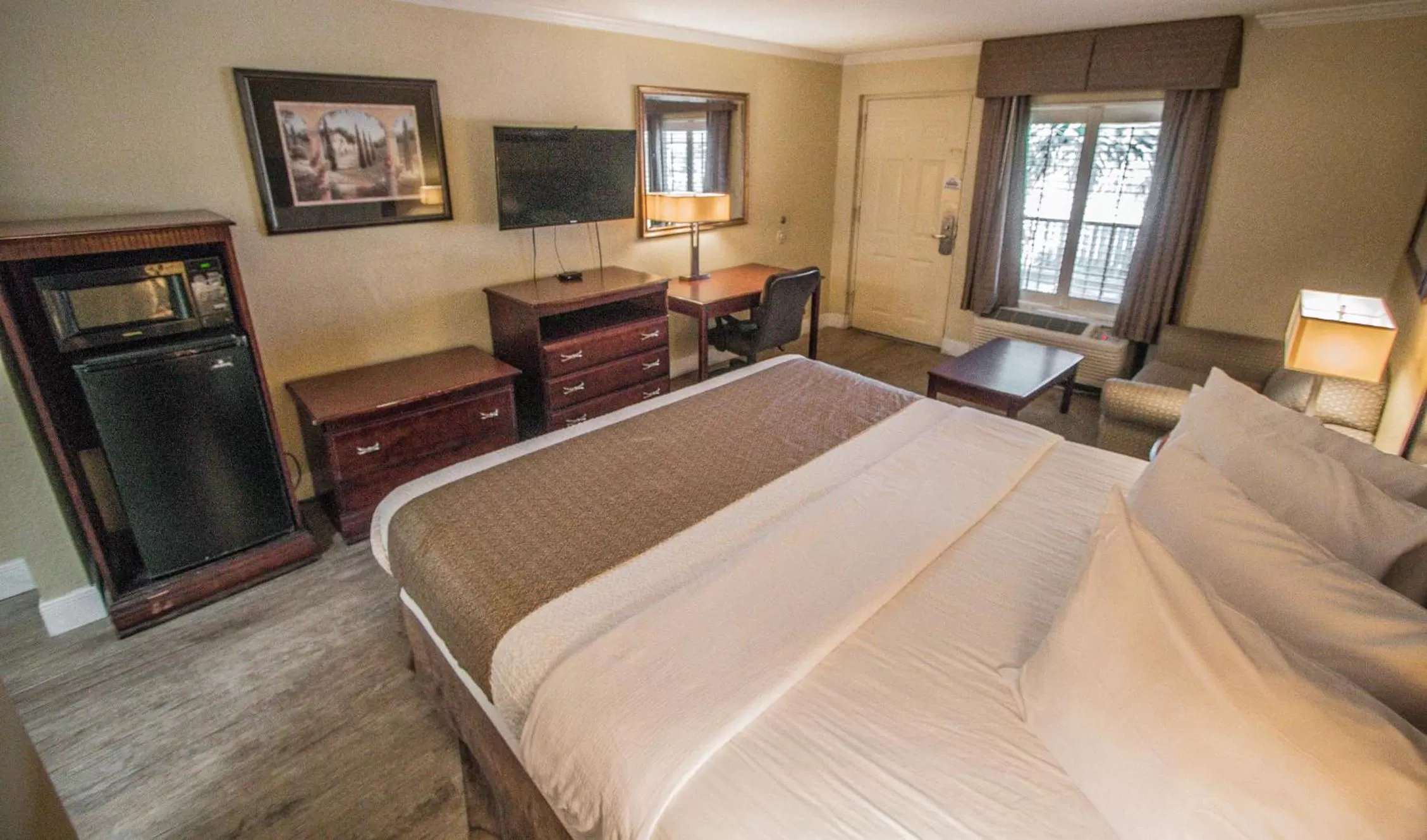 Bed in Days Inn by Wyndham Destin