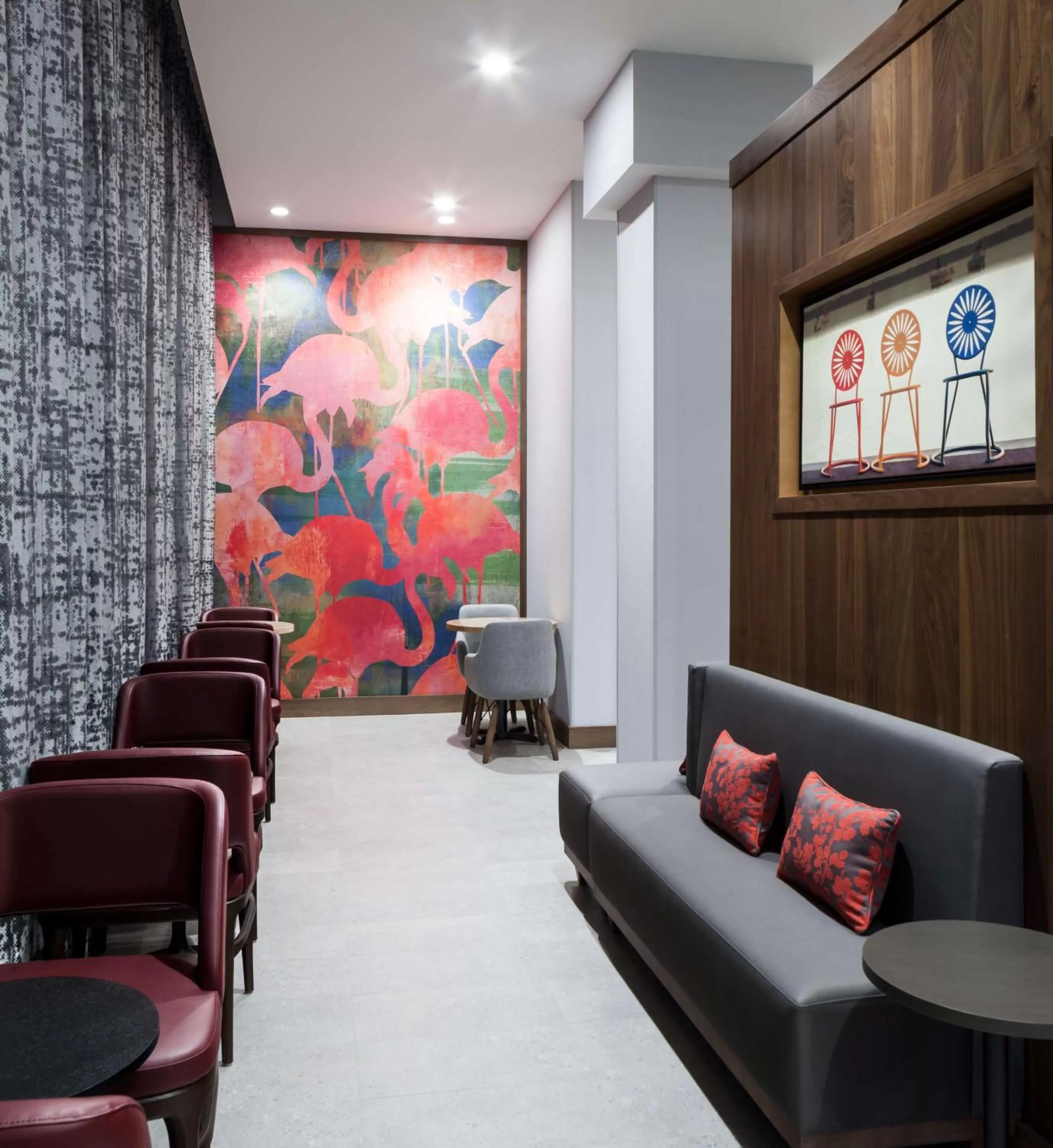 Restaurant/places to eat in Hilton Garden Inn Madison Downtown, WI