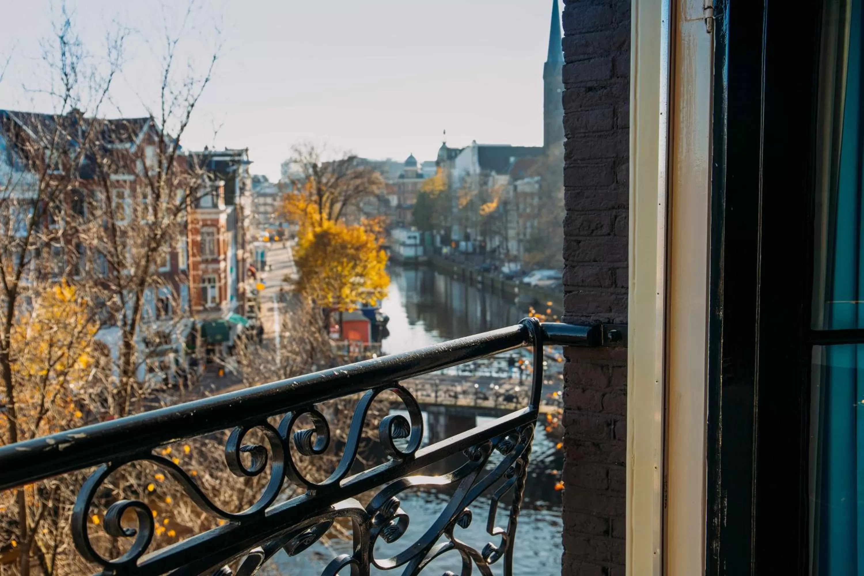 Day in Ambassade Hotel