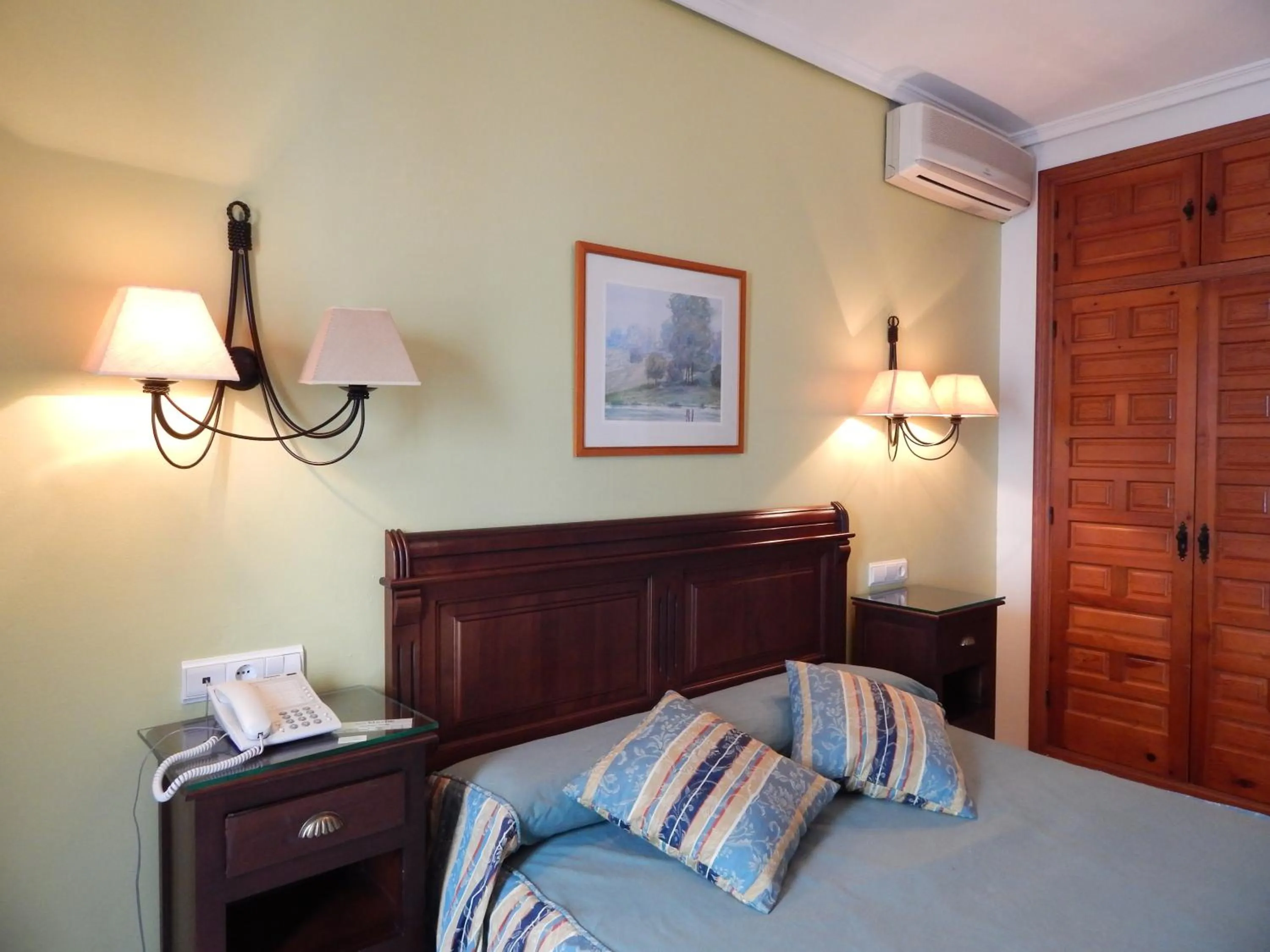 Twin Room in Hotel Maestre