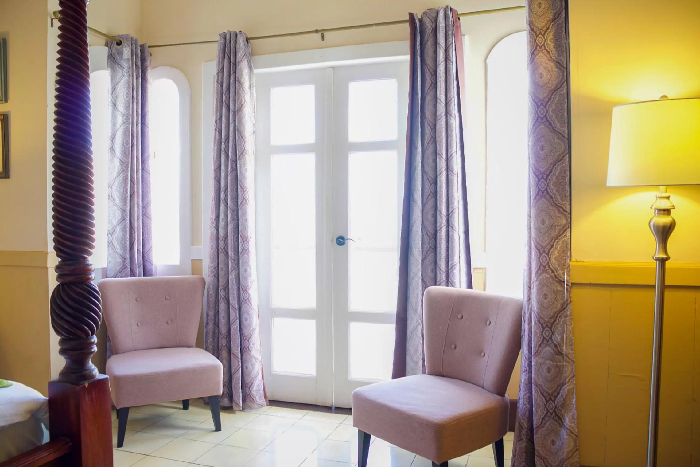 Seating area in Hotel Victoriano