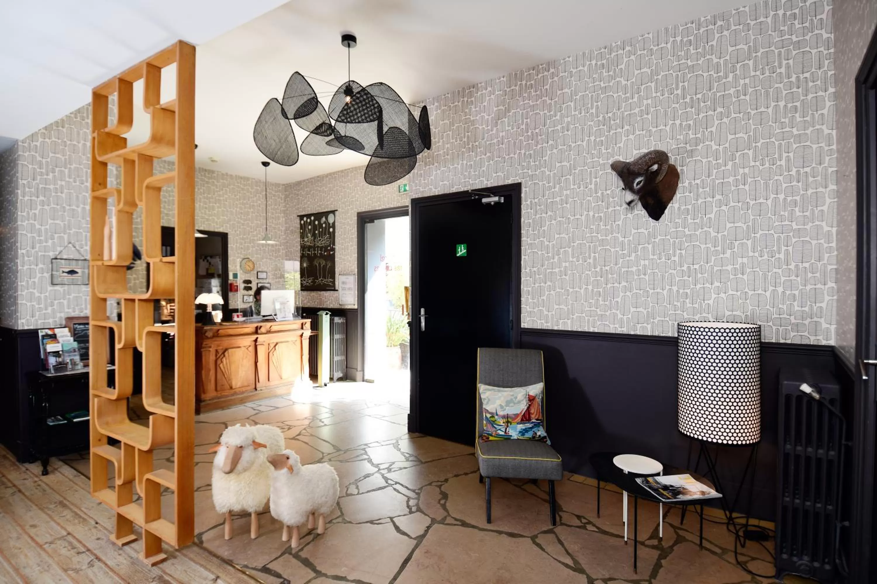 Property building in Hotel Les Pilotes