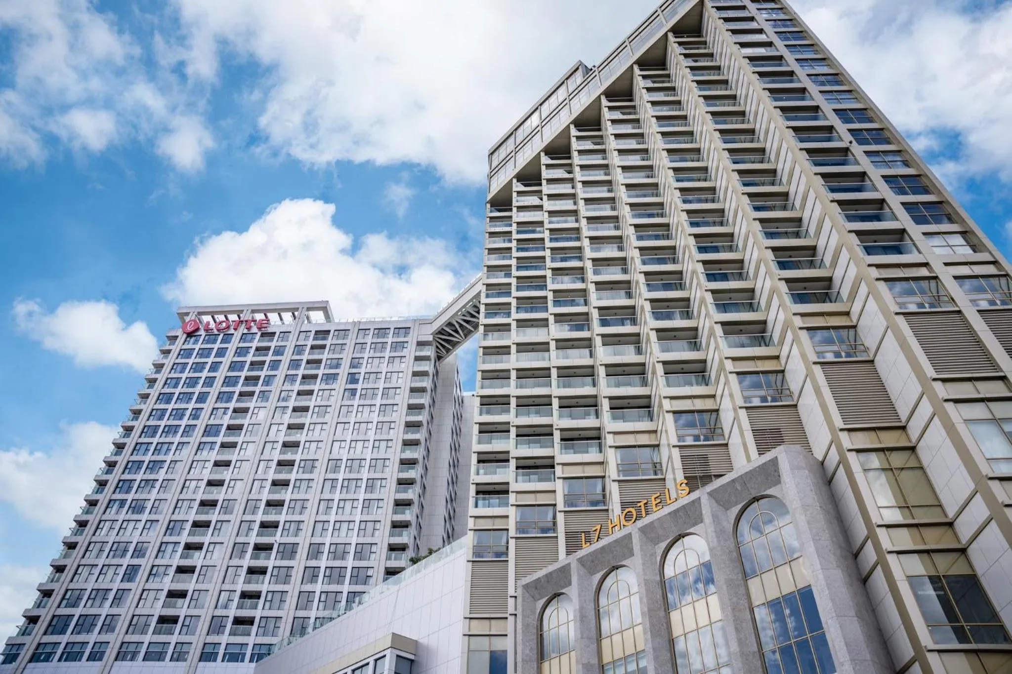 Property building in L7 WEST LAKE HANOI by LOTTE HOTELS