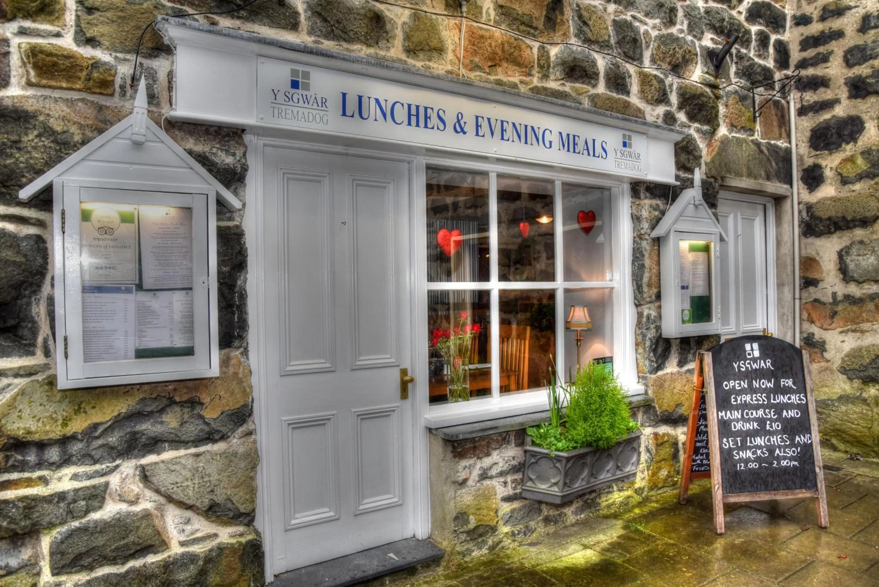 Restaurant/places to eat in Plas Tan-Yr-Allt Historic Country House & Estate