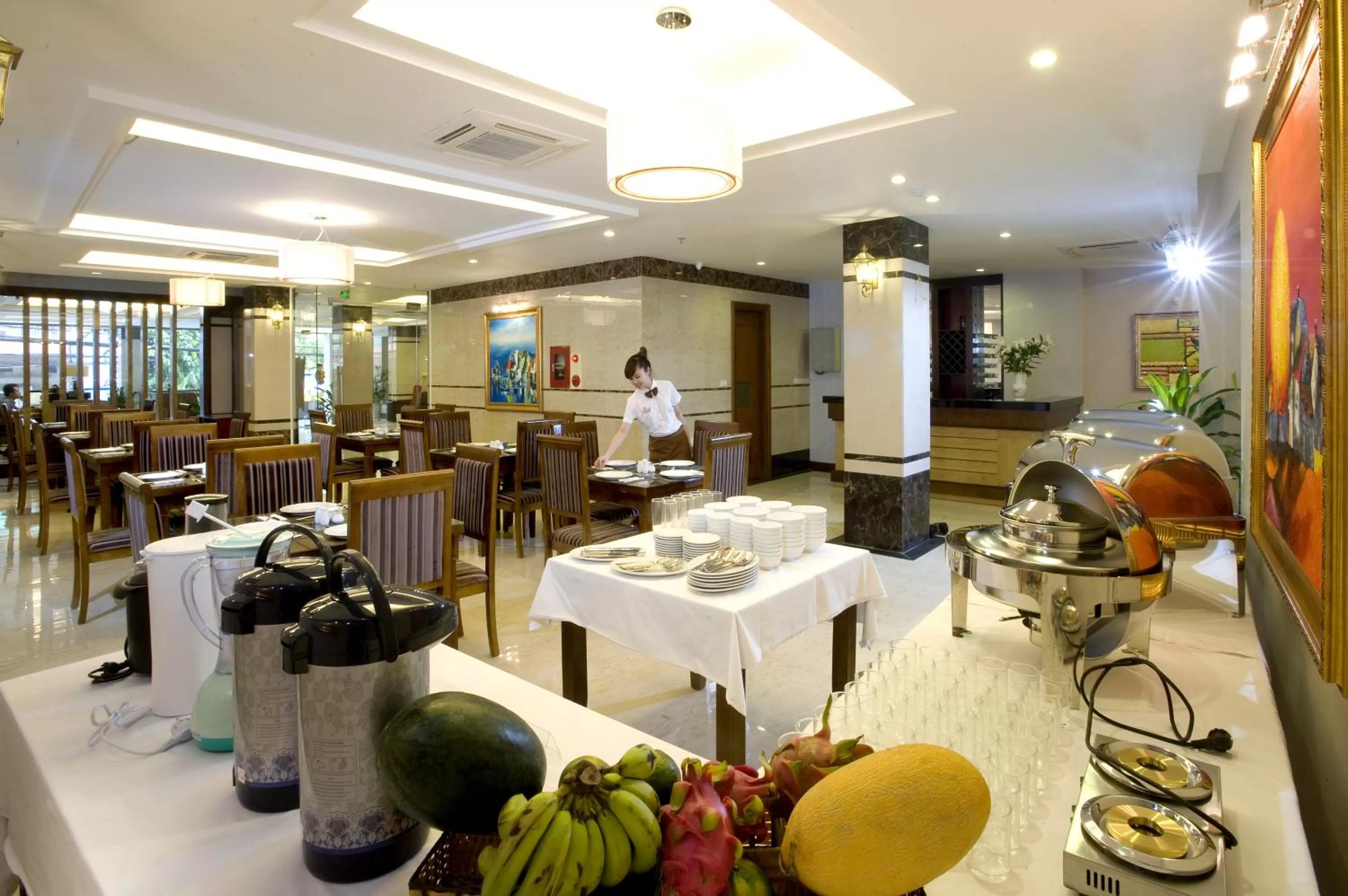 Restaurant/places to eat in Gallant Hotel