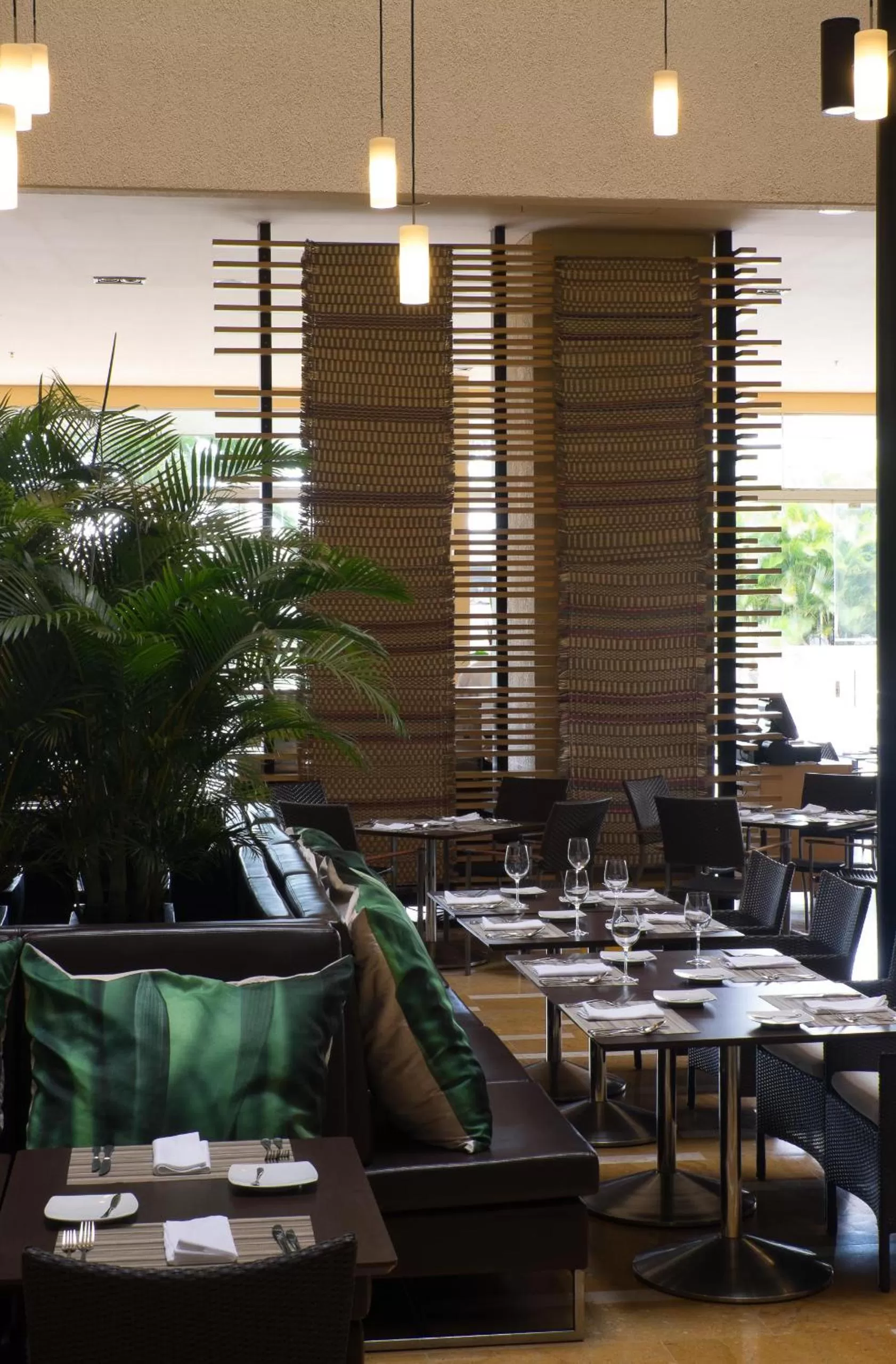 Restaurant/places to eat in Movich Hotel de Pereira