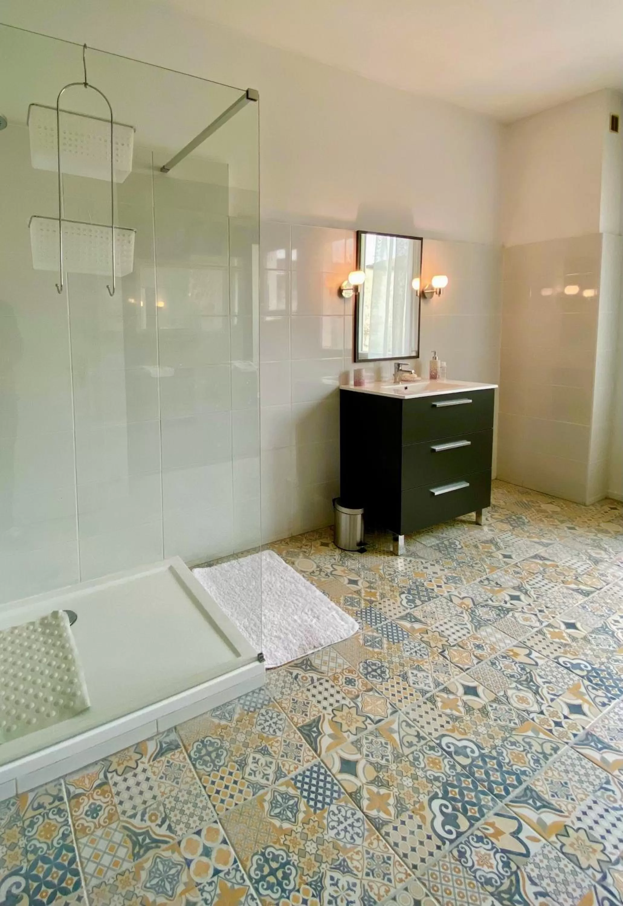 Bathroom in Serendipity Eymet B&B