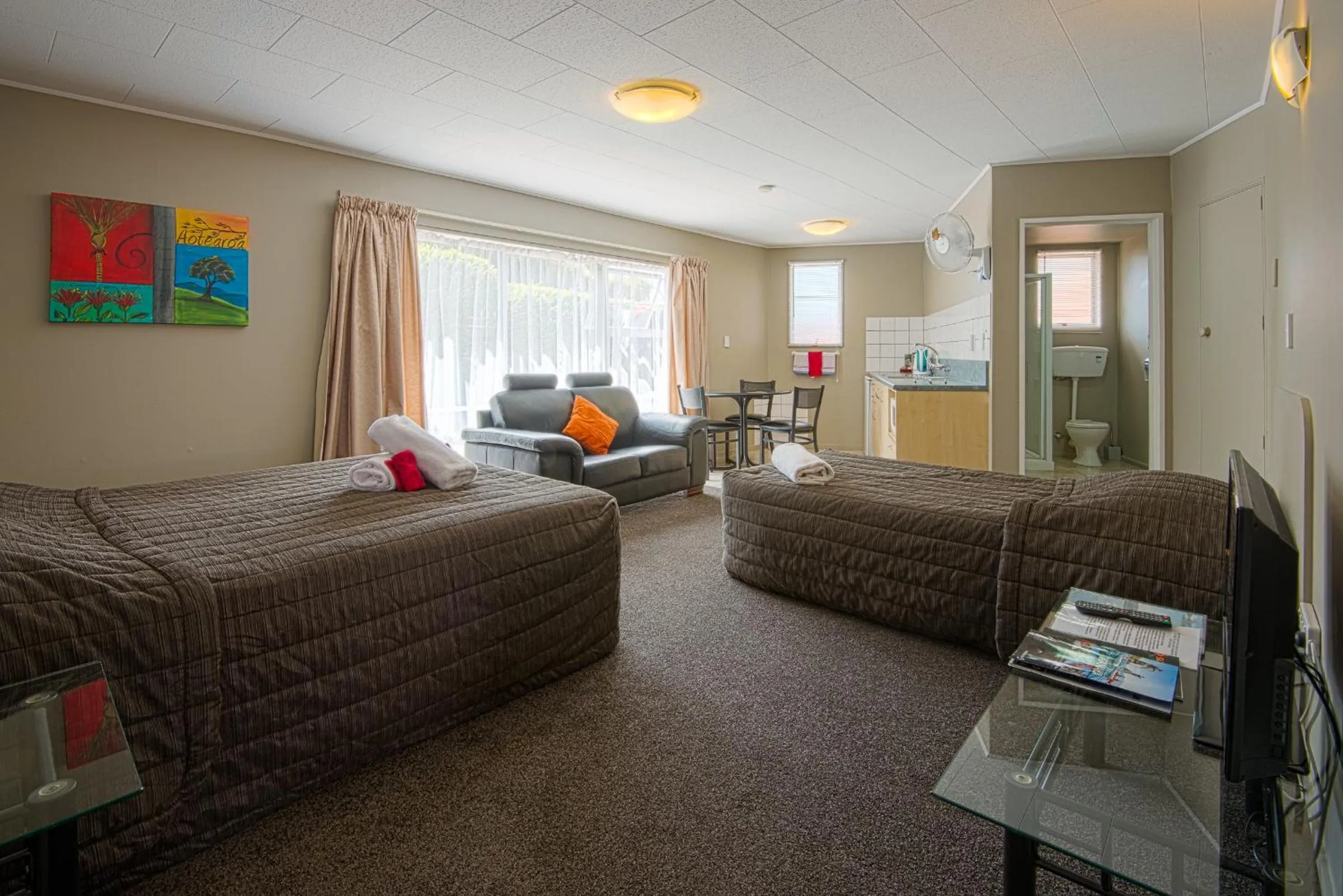 Photo of the whole room, Bed in Manuka Crescent Motel