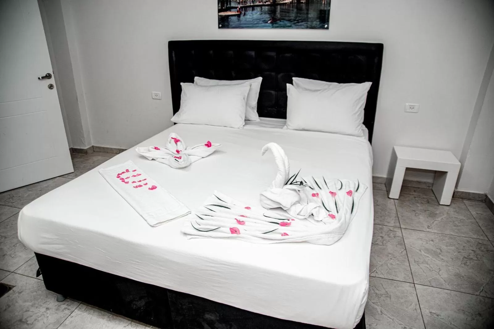 Bedroom, Bed in Red Sea Hotel