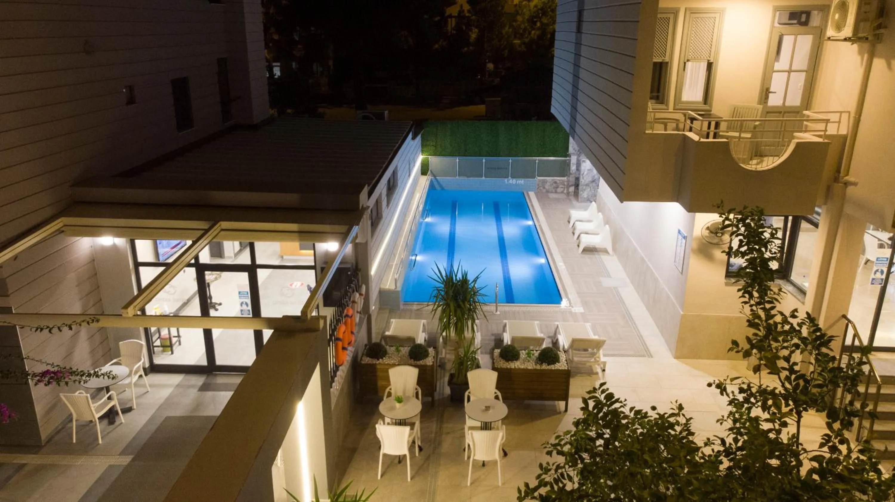 Swimming pool in OPERA Hotel Antalya