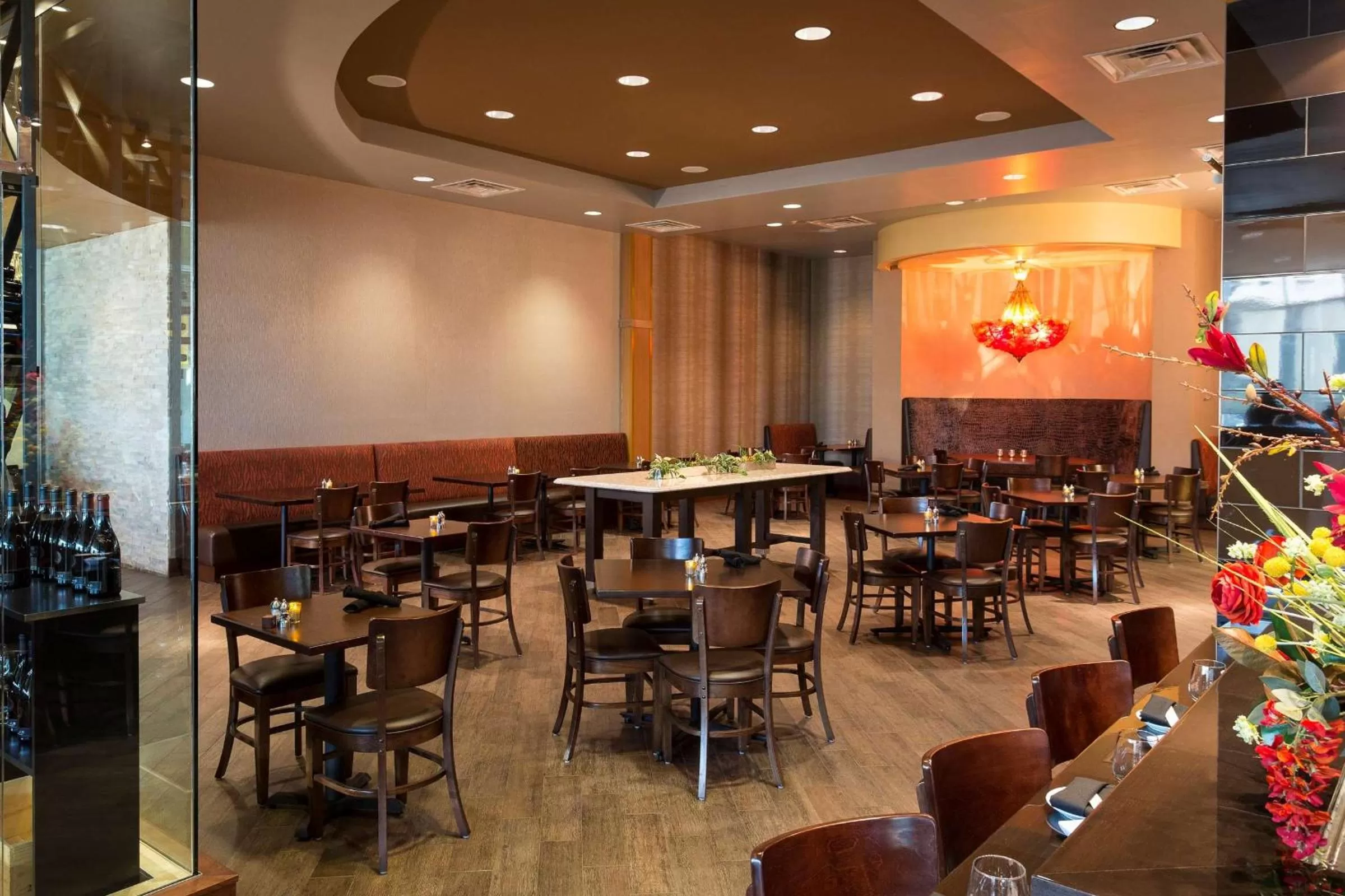 Restaurant/places to eat in Hilton Garden Inn Sioux Falls Downtown